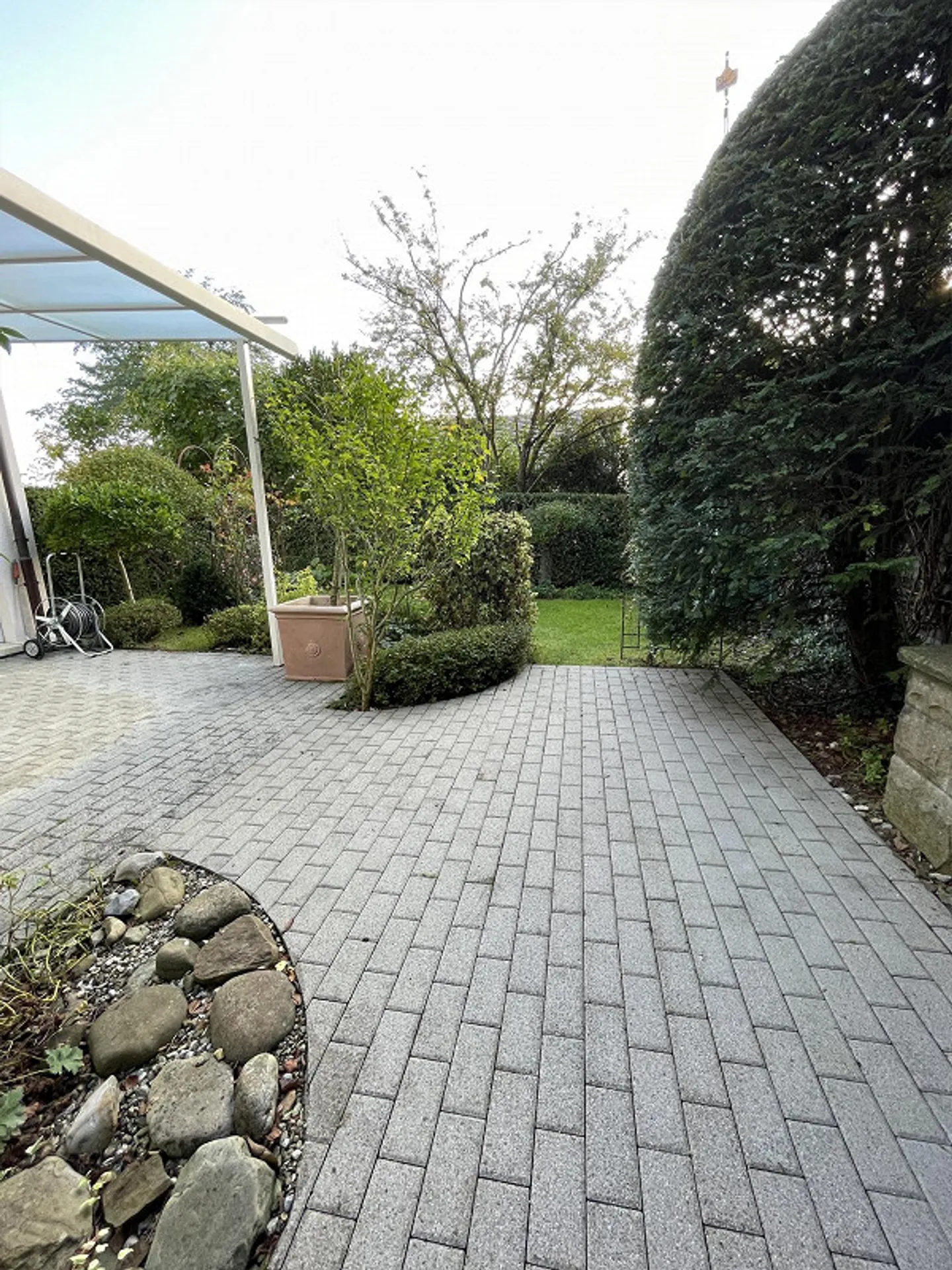 Appartamento al piano terra di 3,5 stanze con giardino privato - Foto 4 di 19