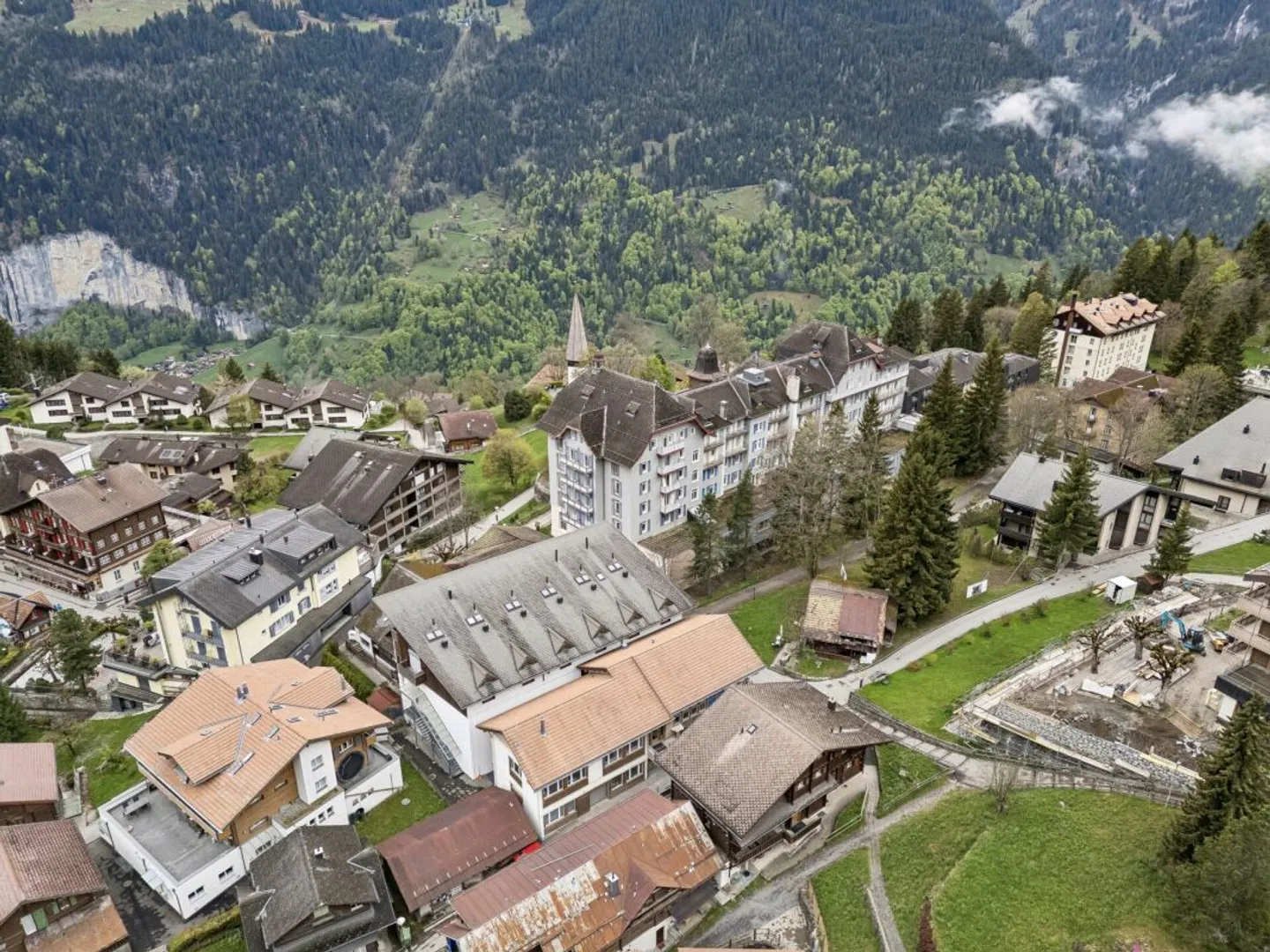Vielseitige Gewerbeliegenschaft in Wengen - Foto 13 von 14