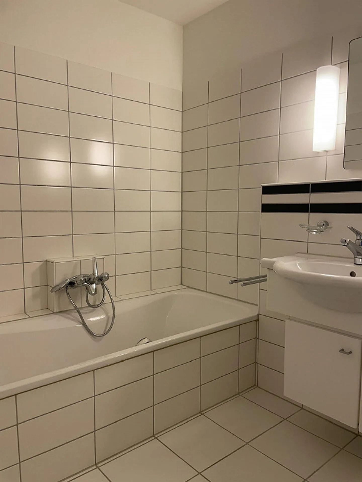 Appartamento al piano terra di 3,5 stanze con giardino privato - Foto 9 di 19