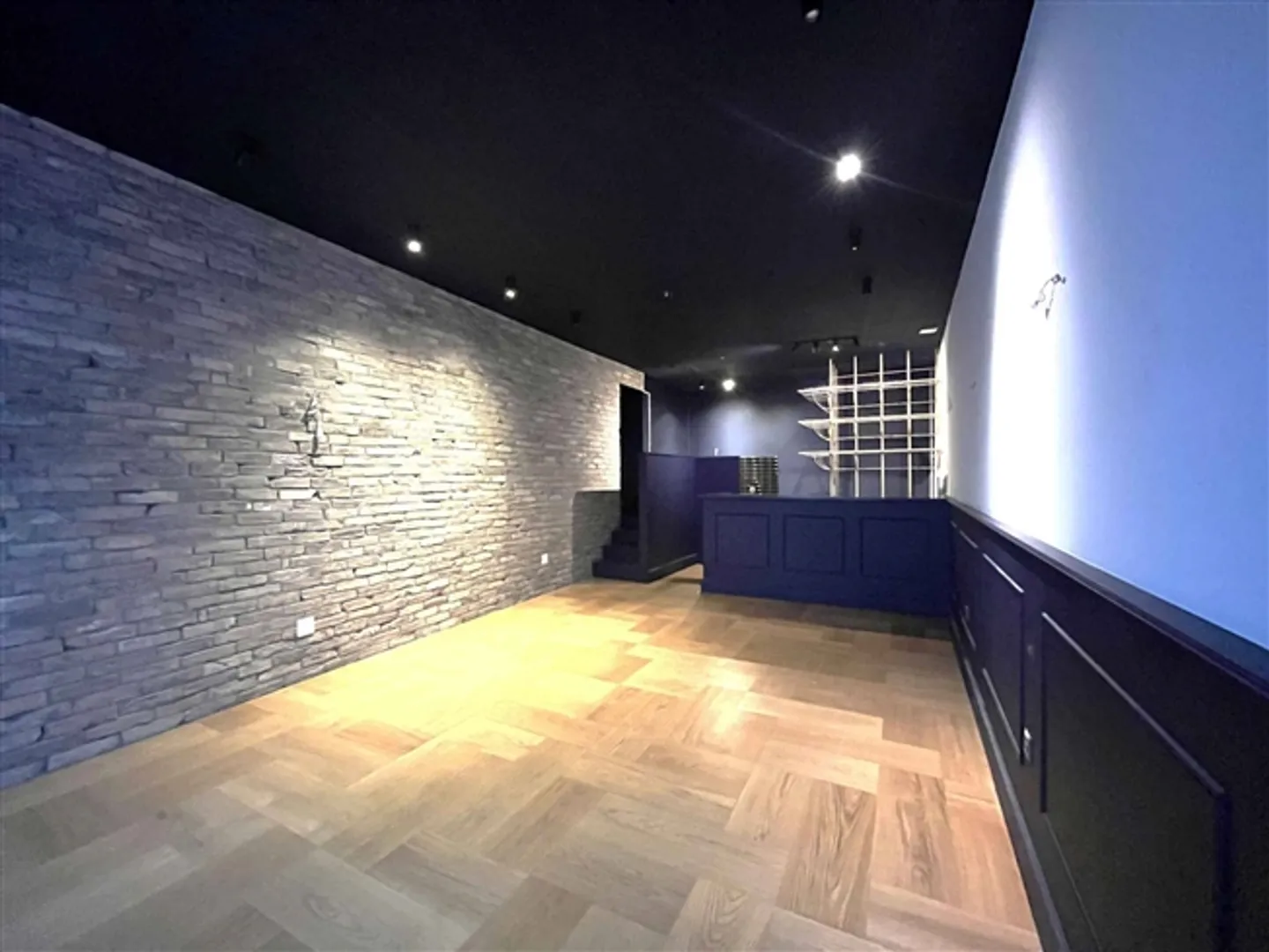 Magnificent Arcade of 43 m² in the Old Town - Photo 5 of 6