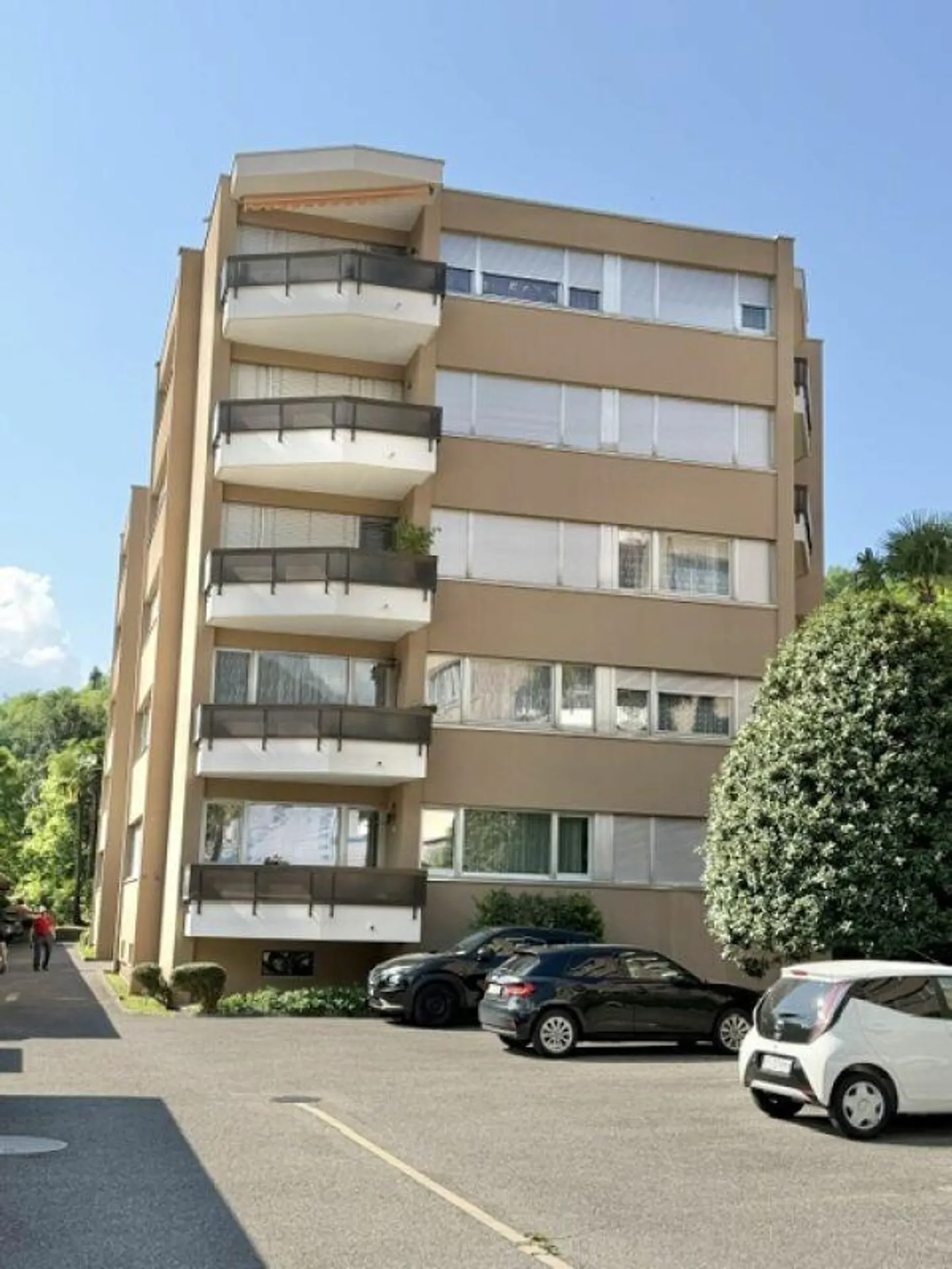 À VENDRE À LOSONE - Appartement de 3,5 pièces avec vue sur la verdure, également comme résidence secondaire - Photo 3 sur 12