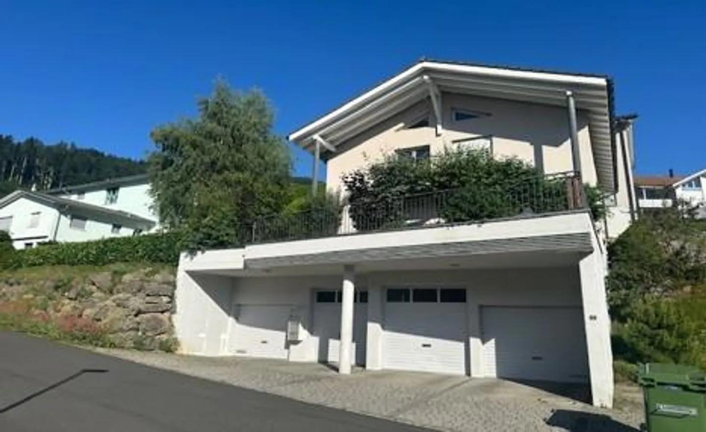 Charmantes Mehrfamilienhaus - Foto 1 von 8