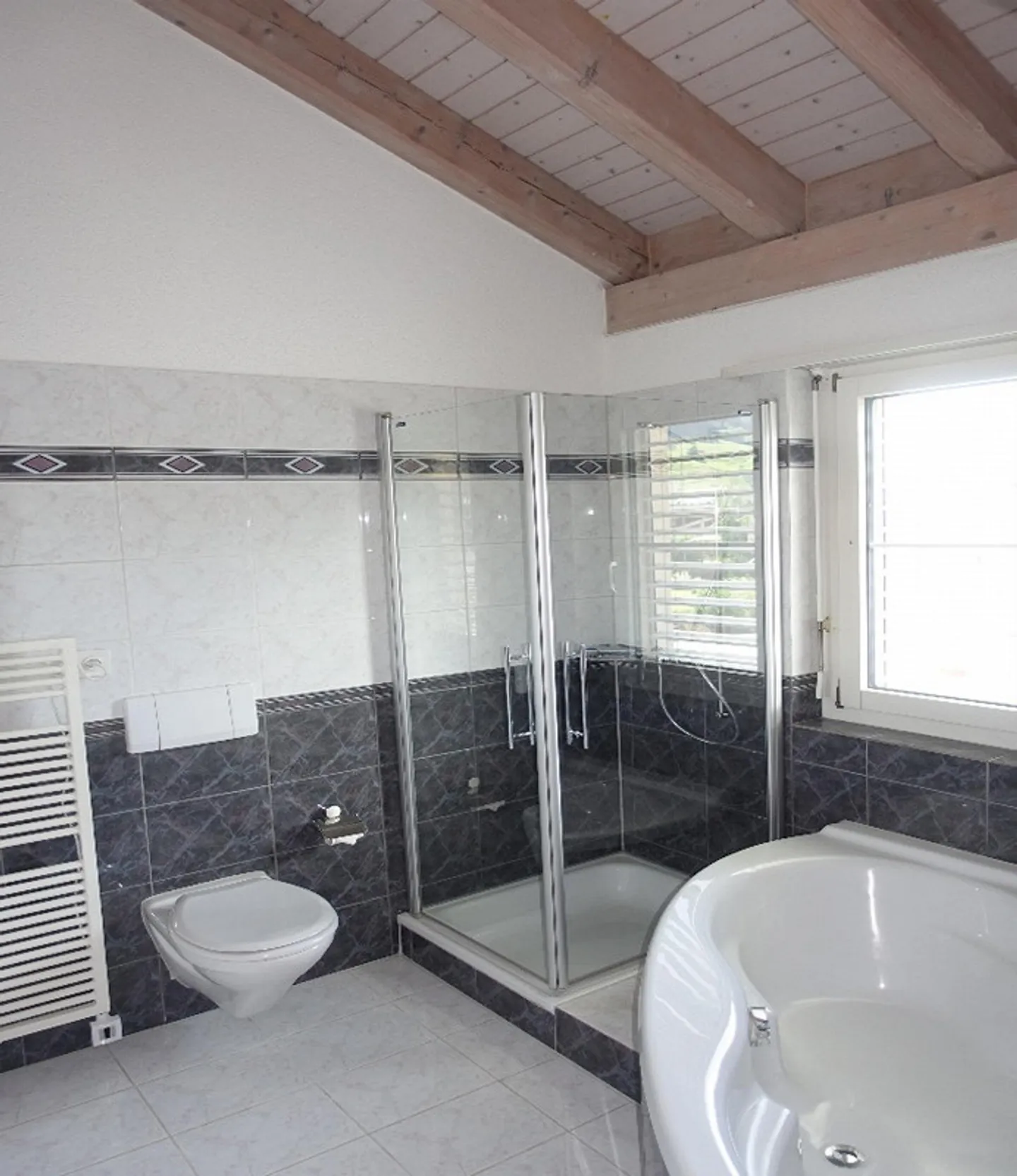 Charmantes Mehrfamilienhaus - Foto 5 von 8