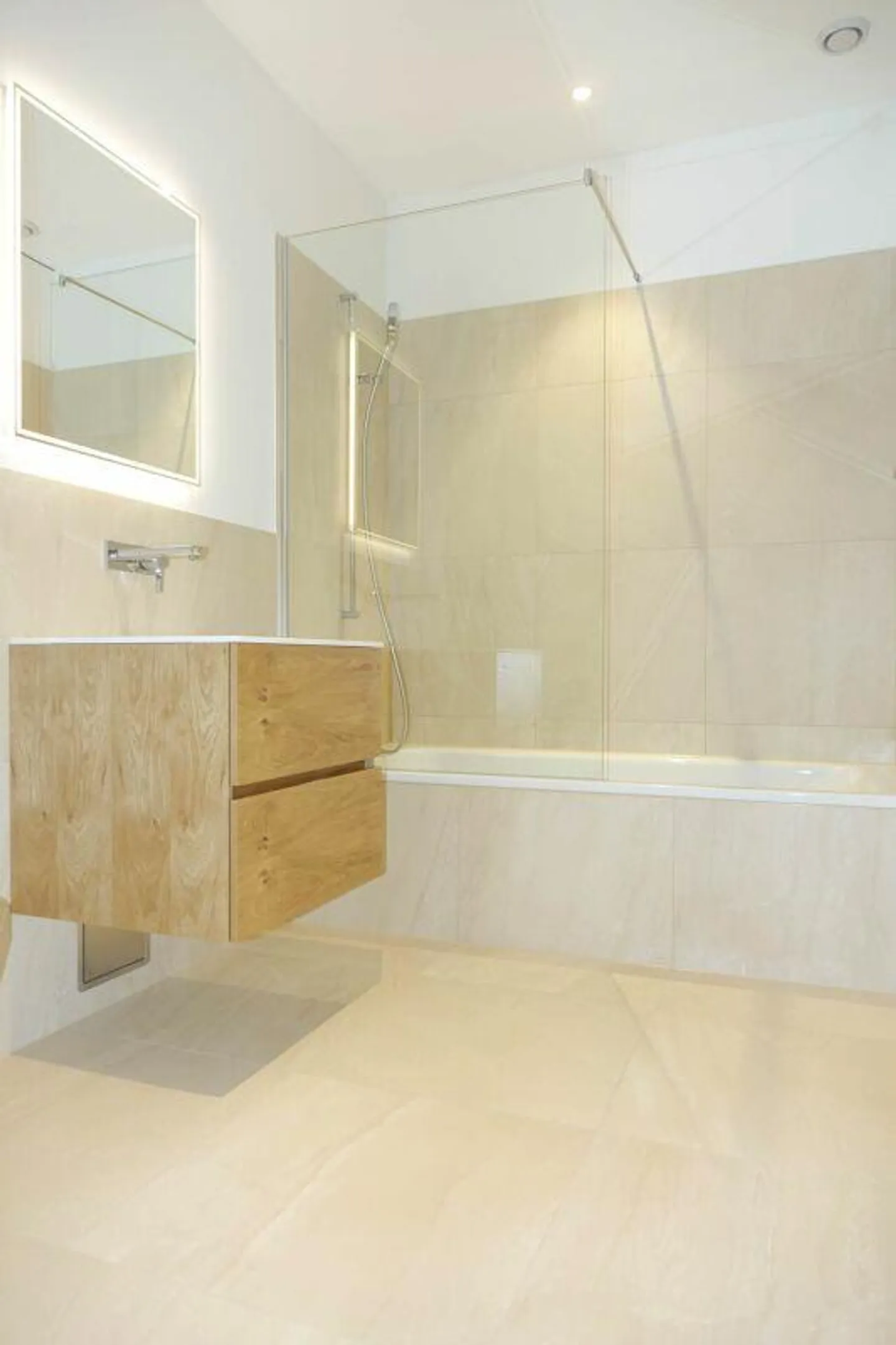 Vivere centrale nella Lokstadt - Foto 5 di 6