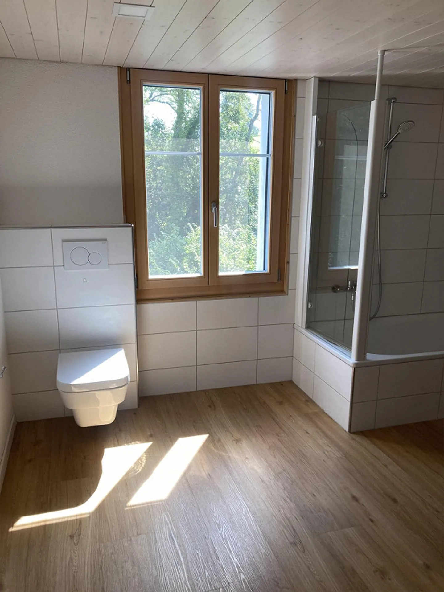 Charmante Wohnung mit Seesicht - Foto 9 von 17