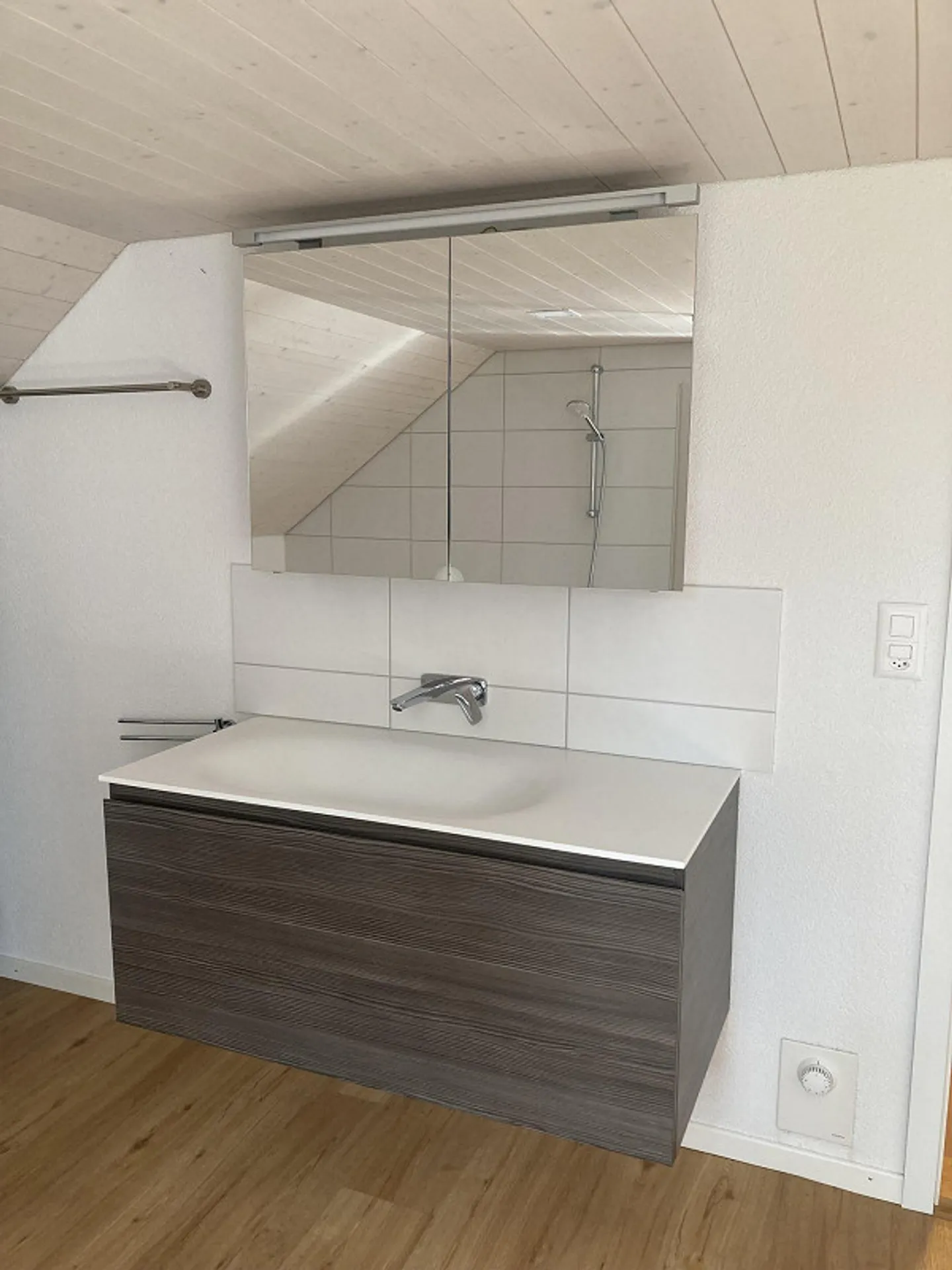 Charmante Wohnung mit Seesicht - Foto 10 von 17