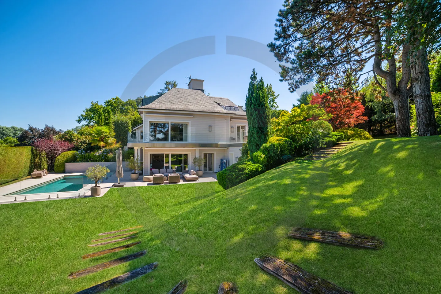 Sublime House with Lake View in Anières - Photo 1 of 13