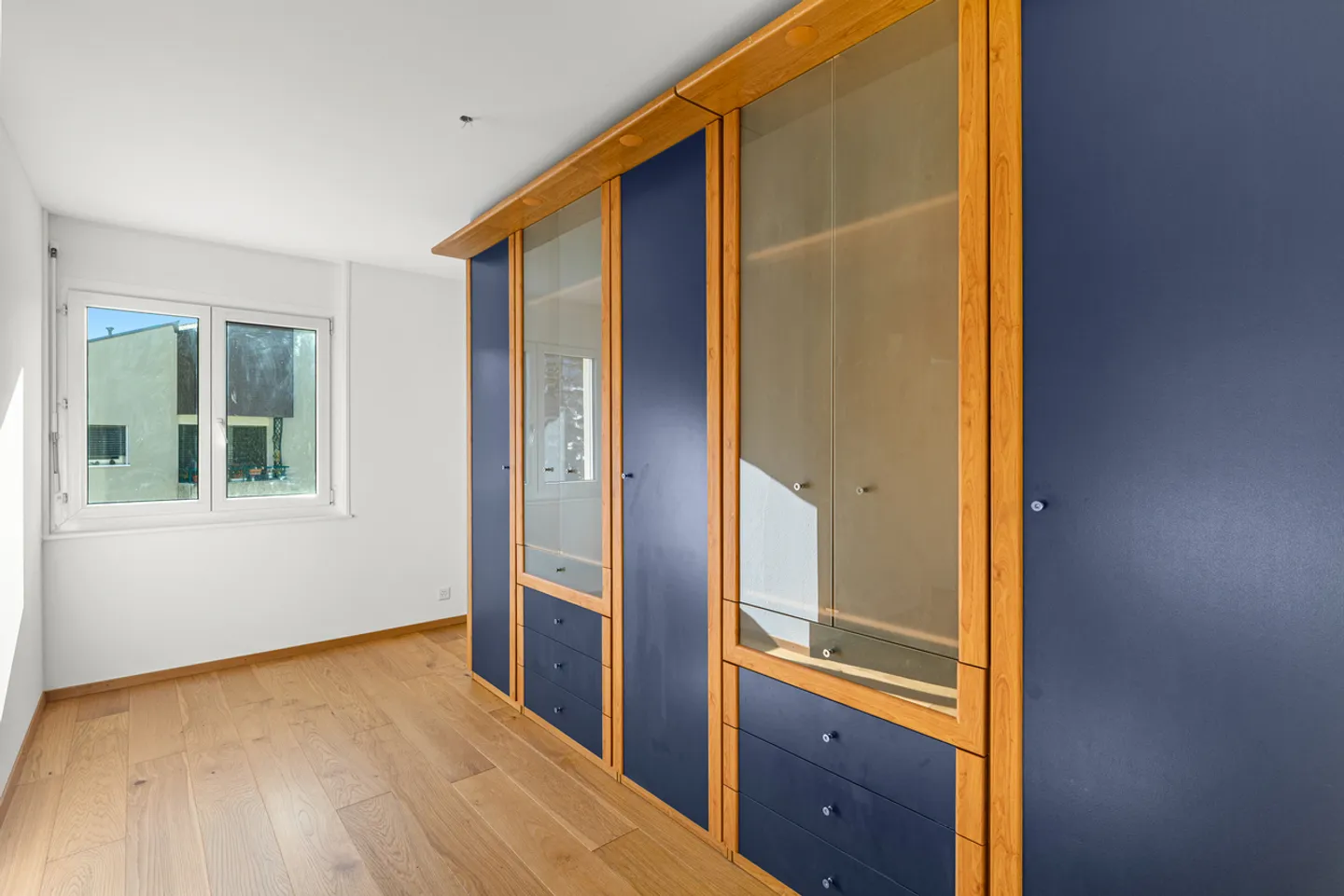 Duplex penthouse in a residential area in the center of Blonay! - Photo 10 of 18