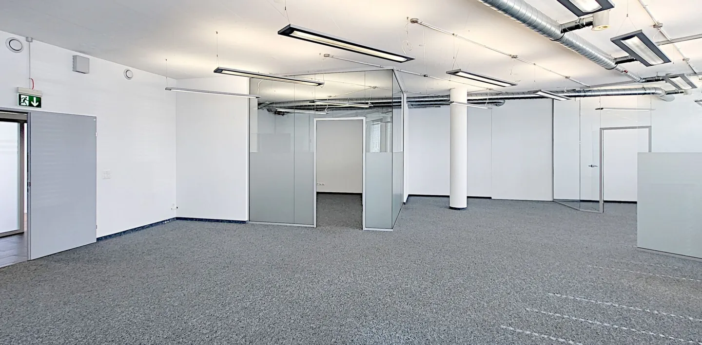 Hochwertige Büroflächen mit Open Space und Abtrennungen/Sitzungszimmer - Foto 5 von 10