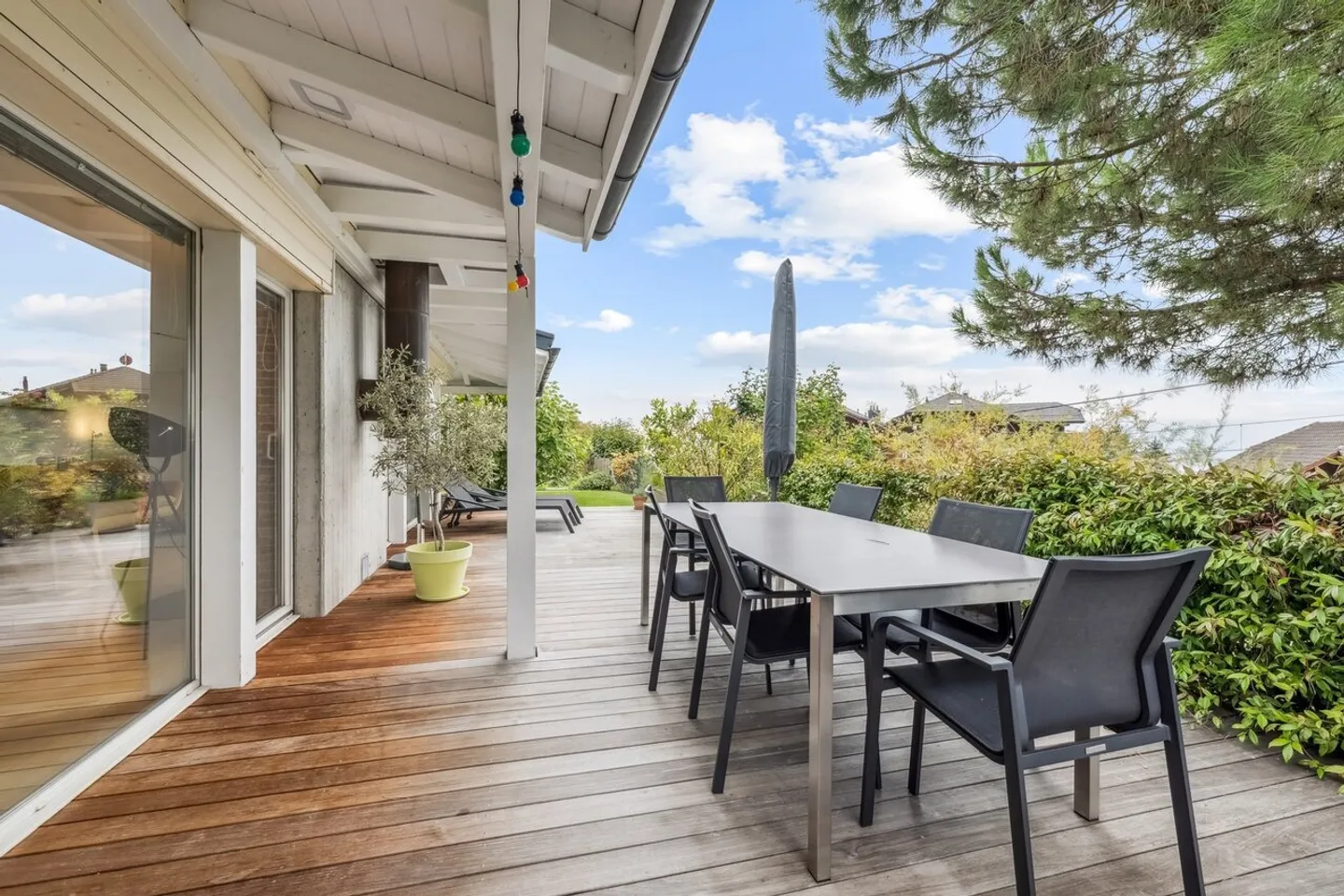 Sublime casa d'architetto con giardino e vista - Foto 9 di 11