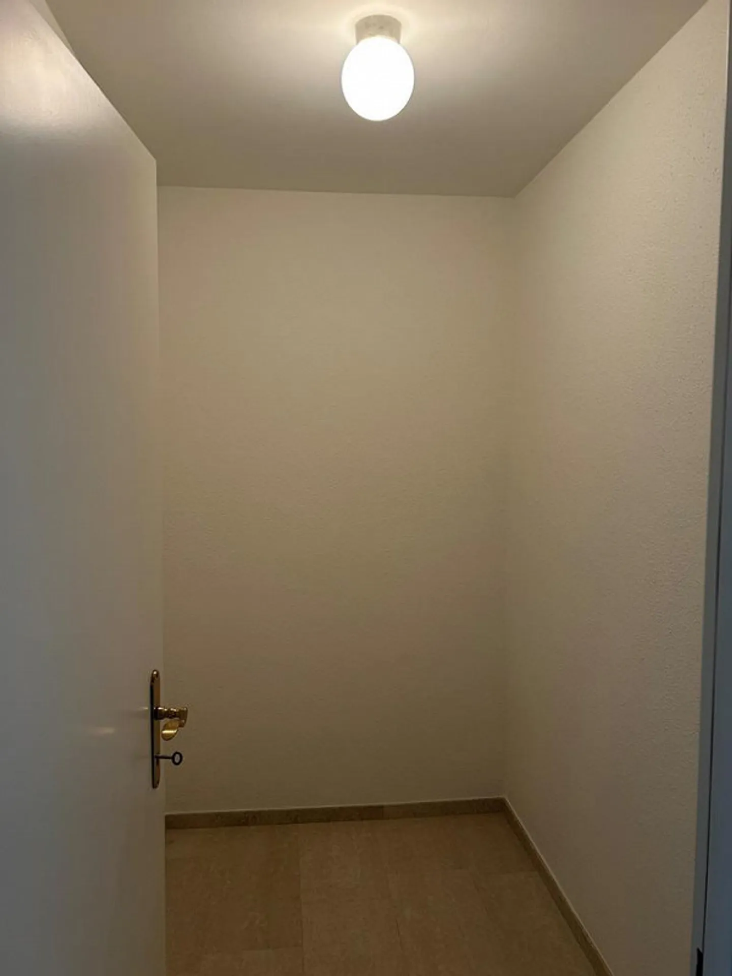 Appartement lumineux de 3,5 pièces avec balcon ! - Photo 6 sur 6