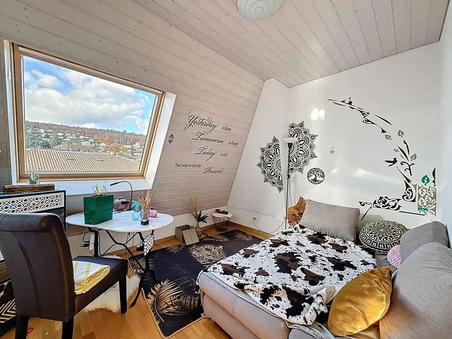 Penthouse with lake and Alps view - Photo 5 of 12