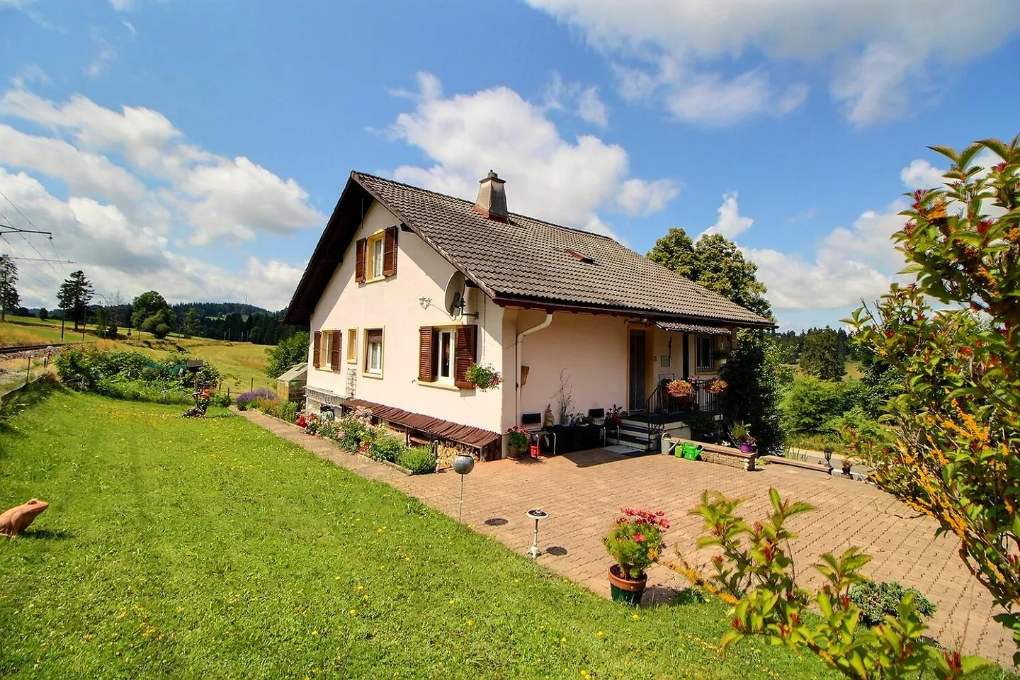 Large single-family house in Viager occupied without rent limited to 5 years - Photo 1 of 13