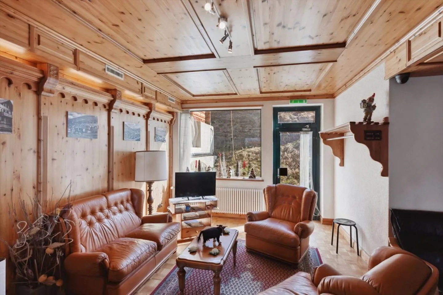 Hotel with 20 rooms - Photo 6 of 13