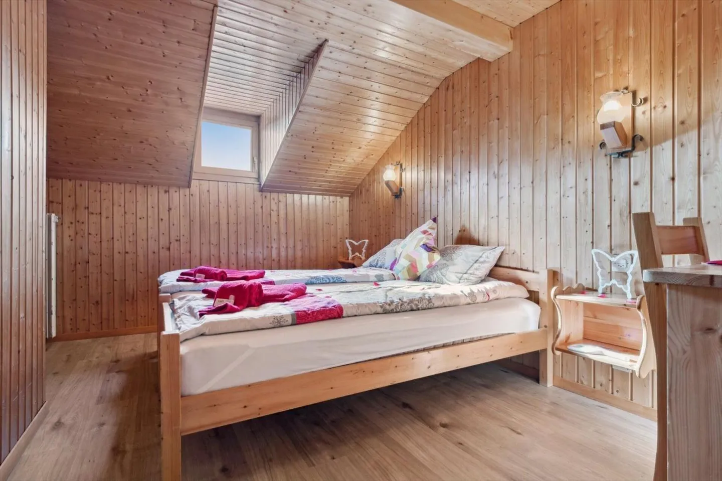 Hotel with 20 rooms - Photo 8 of 13