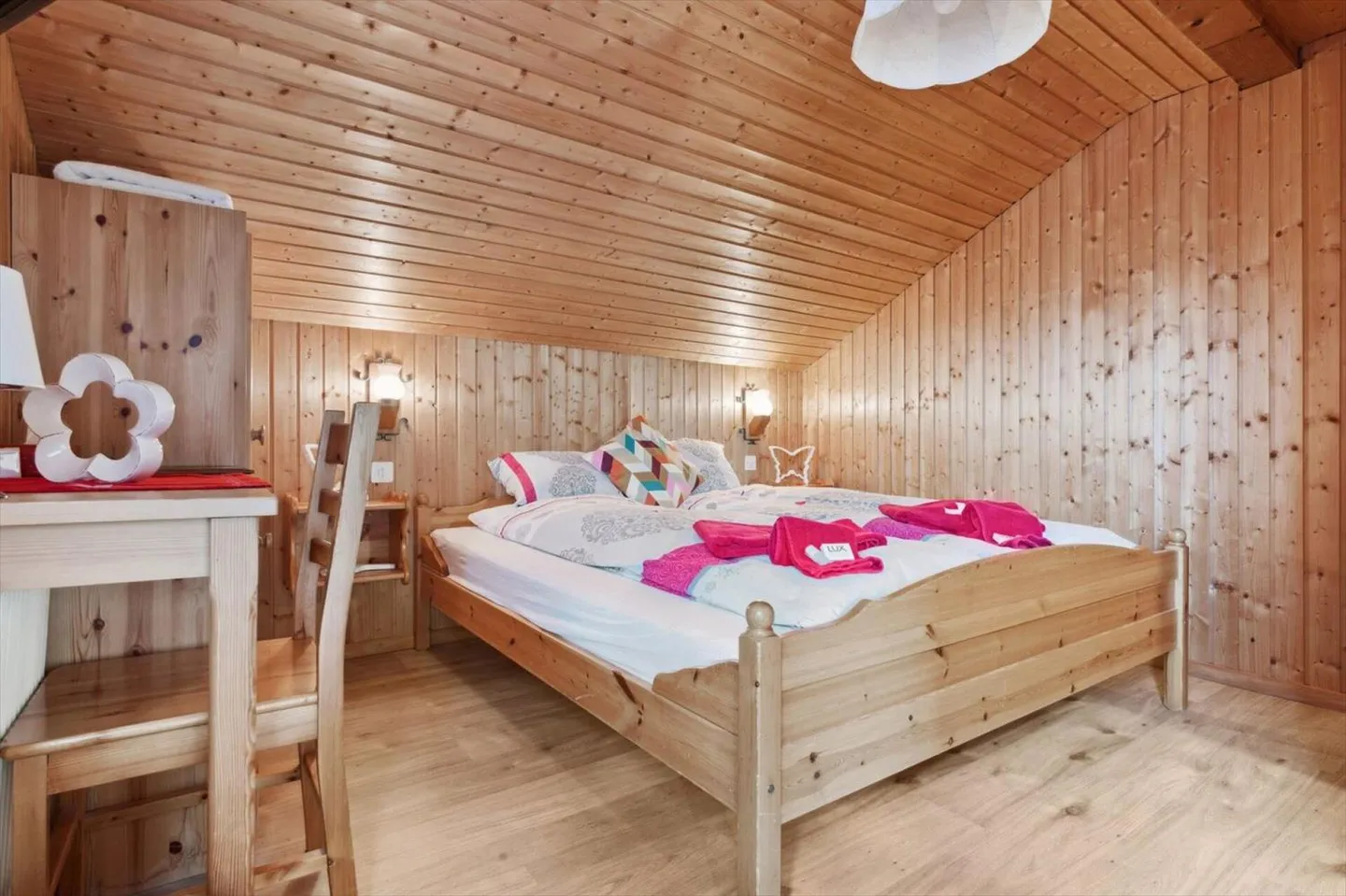 Hotel with 20 rooms - Photo 9 of 13