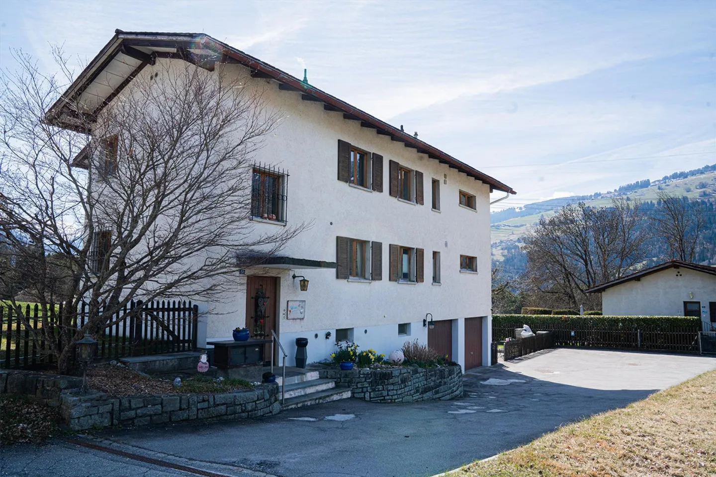 Charmante maison multifamiliale avec 3 appartements - Photo 1 sur 30