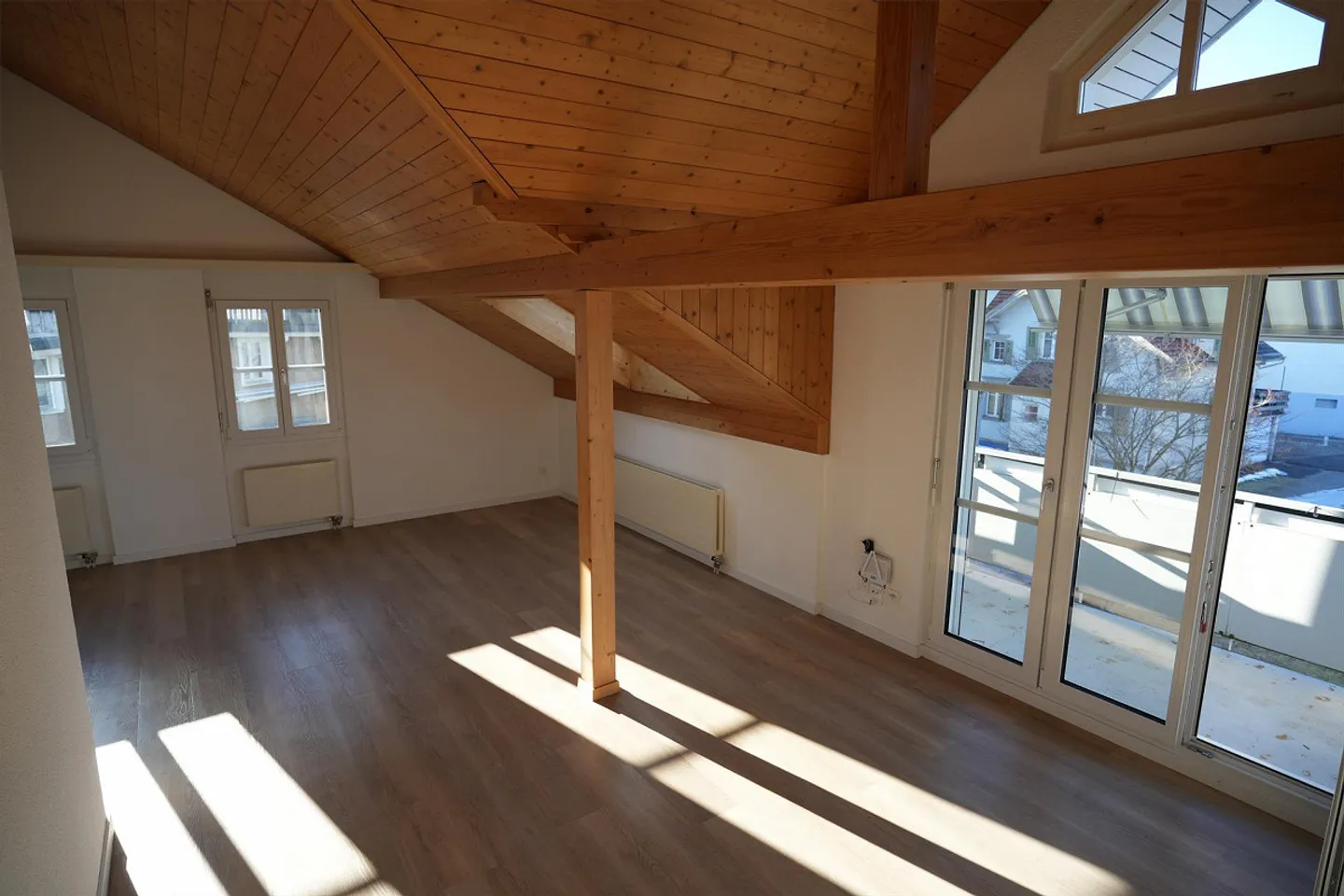 Gemütliche 4½ Zimmer Wohnung mit Balkon - Foto 2 von 14