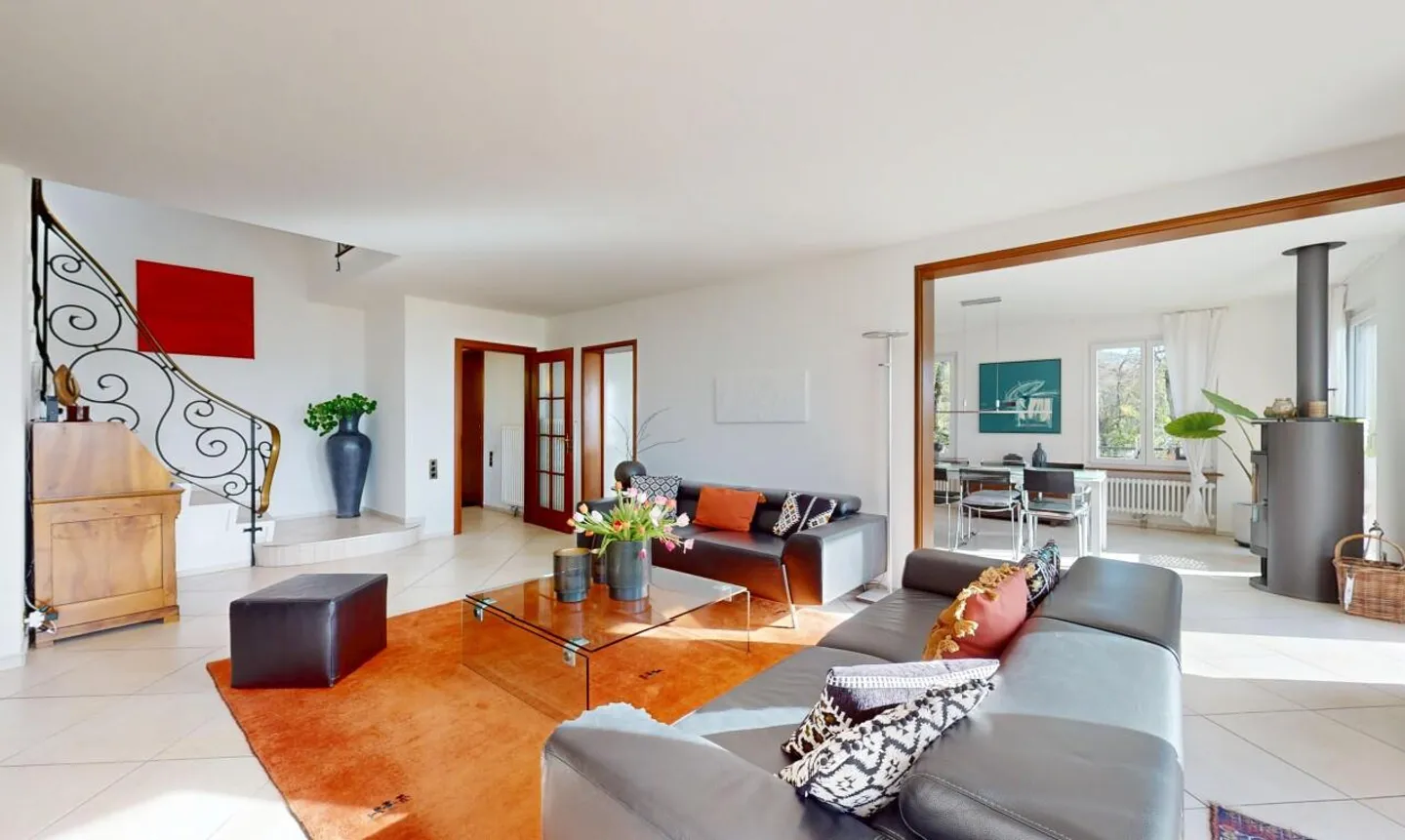 Magnificent detached house with stunning lake view! - Photo 5 of 13