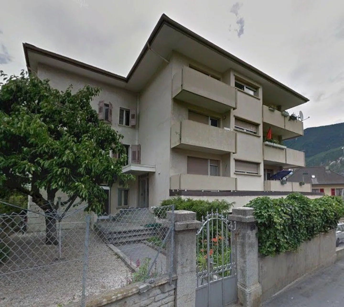Apartment with 5 rooms - Photo 1 of 13