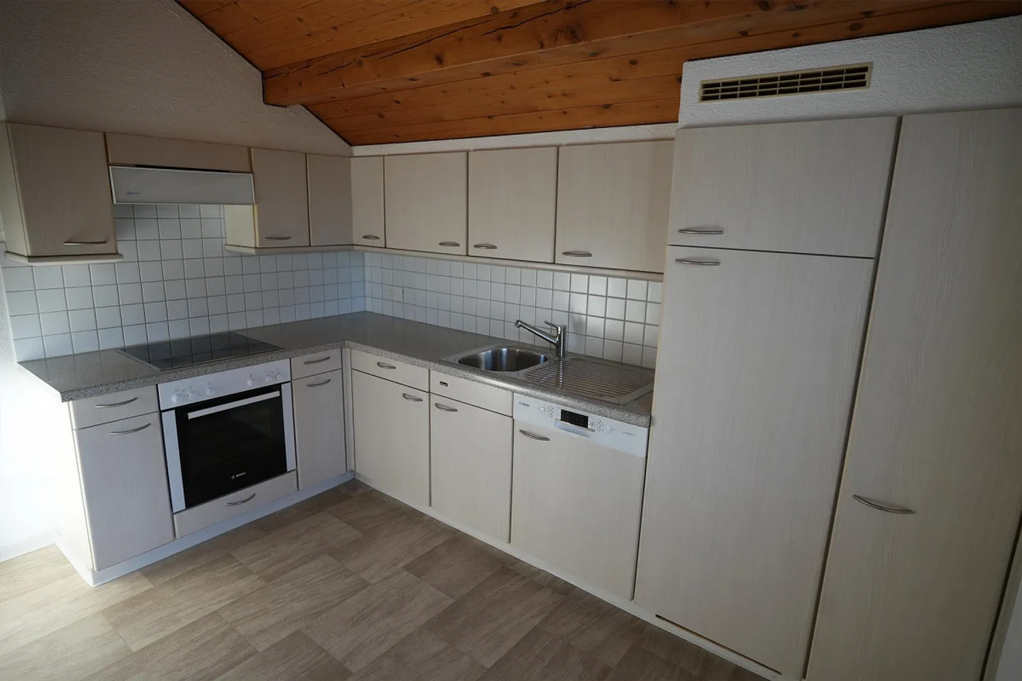 Gemütliche 4½ Zimmer Wohnung mit Balkon - Foto 3 von 14