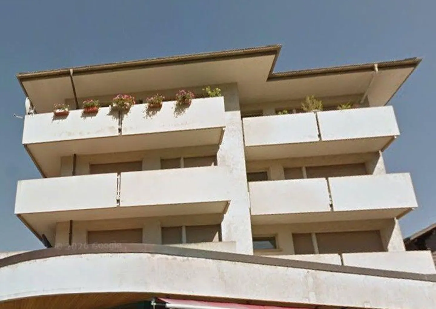 Apartment with 5 rooms - Photo 3 of 13