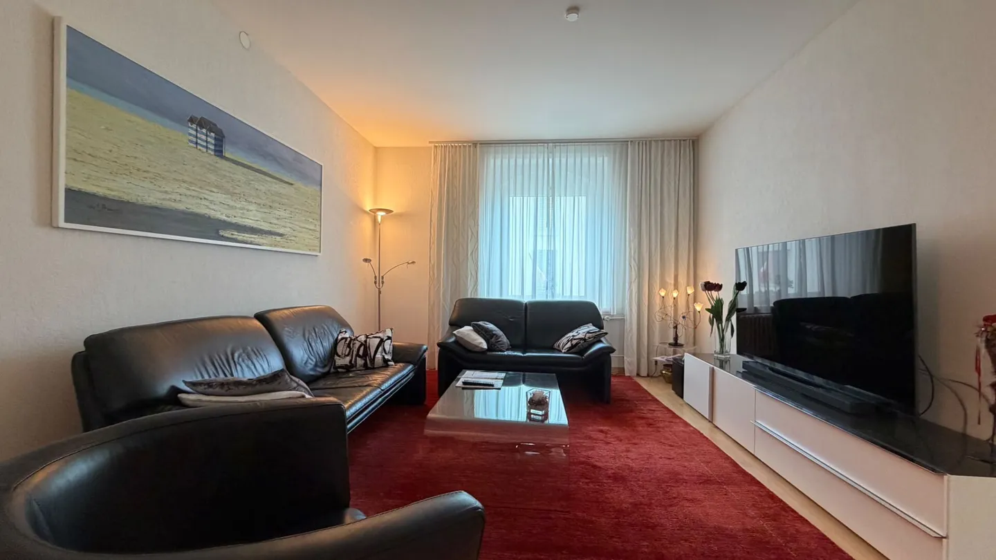 Generational House with 6.5-Room Maisonette and Rented 3-Room Apartment - Photo 13 of 18
