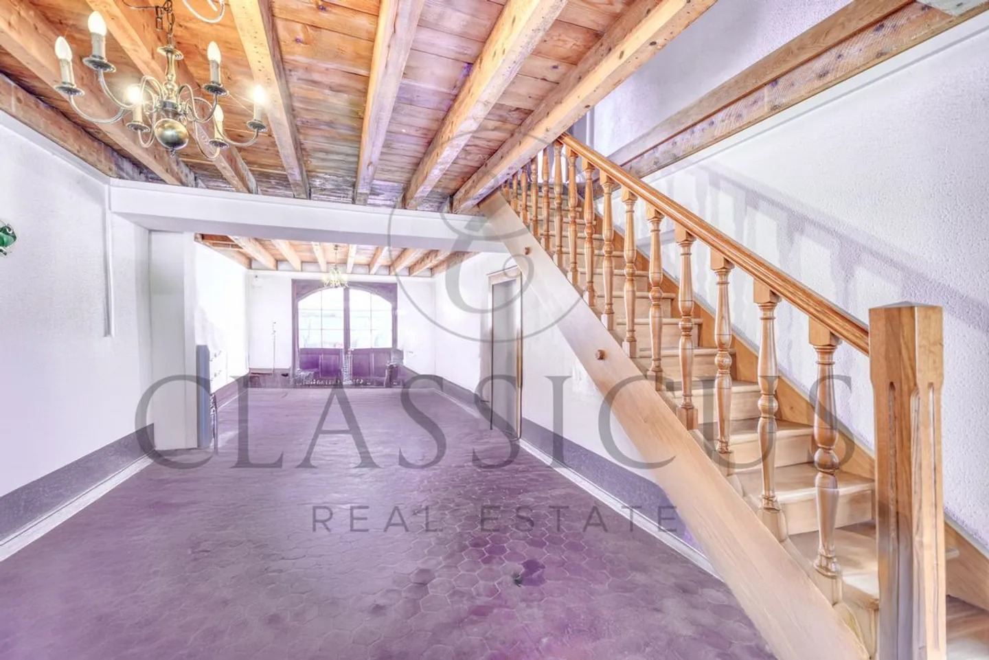 House with 5 rooms and great potential - Photo 1 of 12