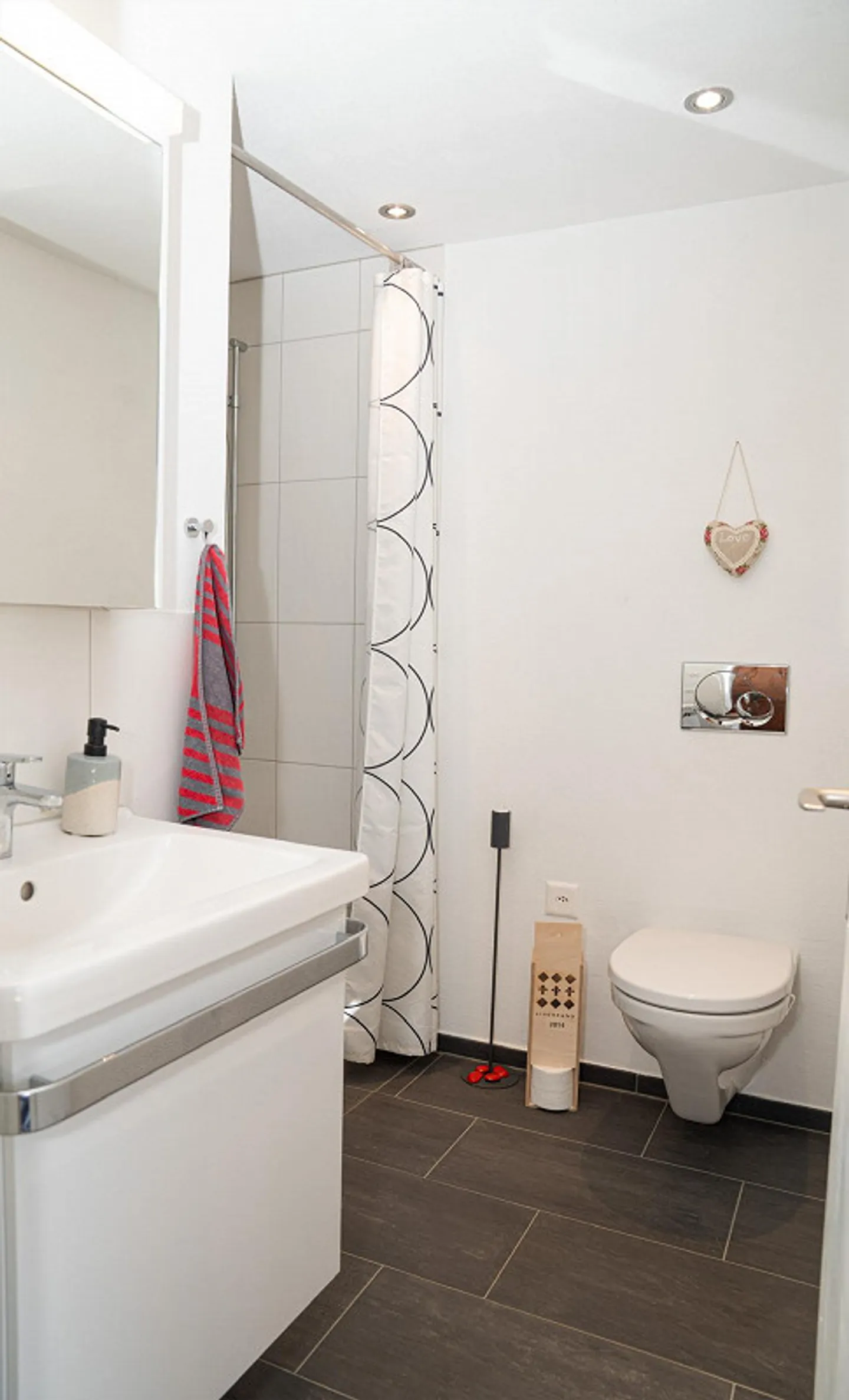 Charmante maison multifamiliale avec 3 appartements - Photo 26 sur 30