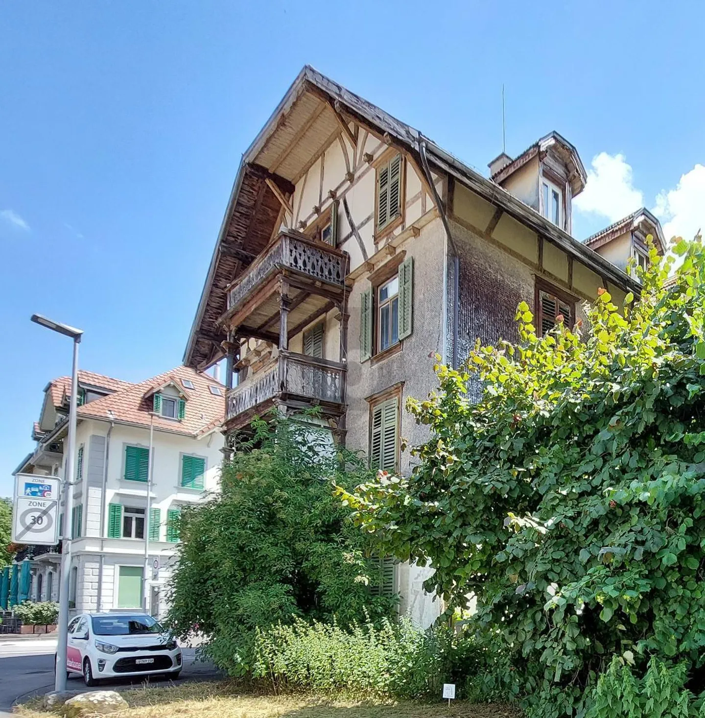 Charmantes Mehrfamilienhaus - Foto 1 von 6
