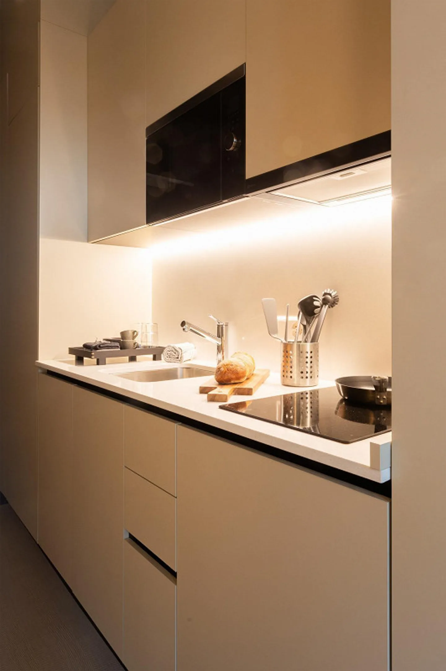 Suite 1-Zimmer-Wohnung möbliert - Foto 8 von 14