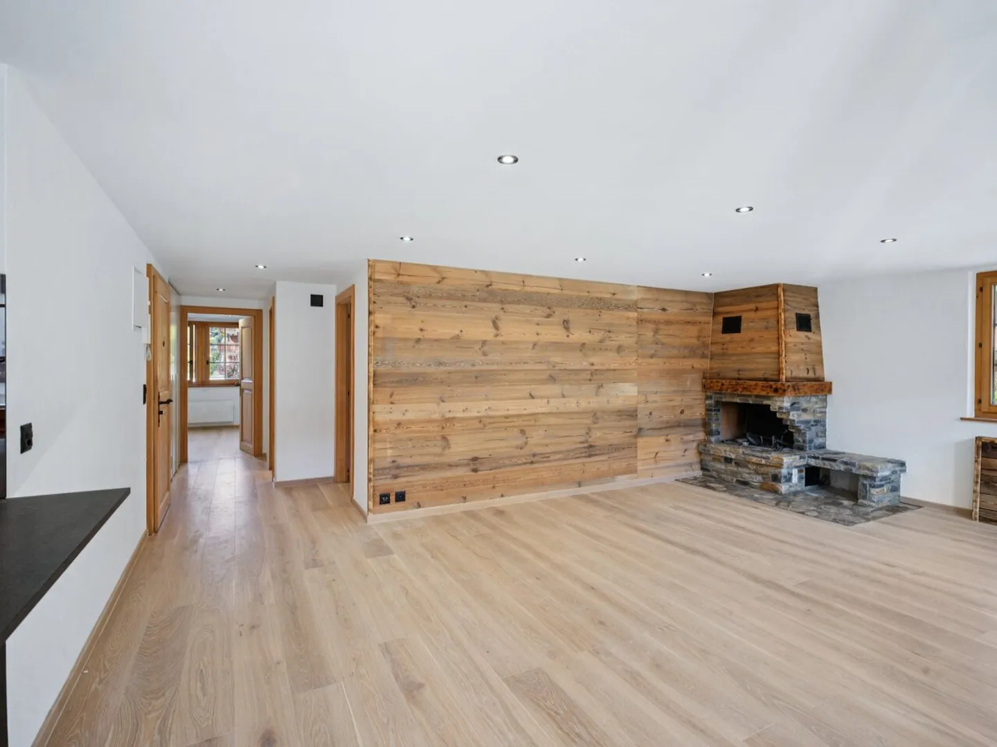 Villars centro, in un bel palazzo 3.5p ristrutturato con lusso, parcheggio - Foto 4 di 13