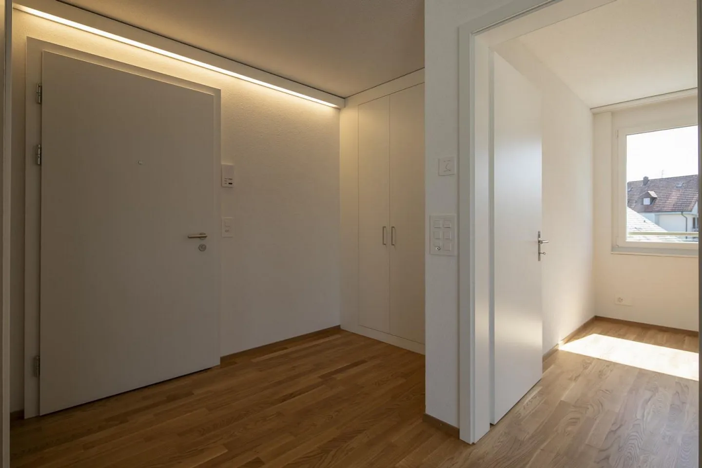 Exclusive first rental - stylish 2.5-room apartment for rent! - Photo 5 of 6