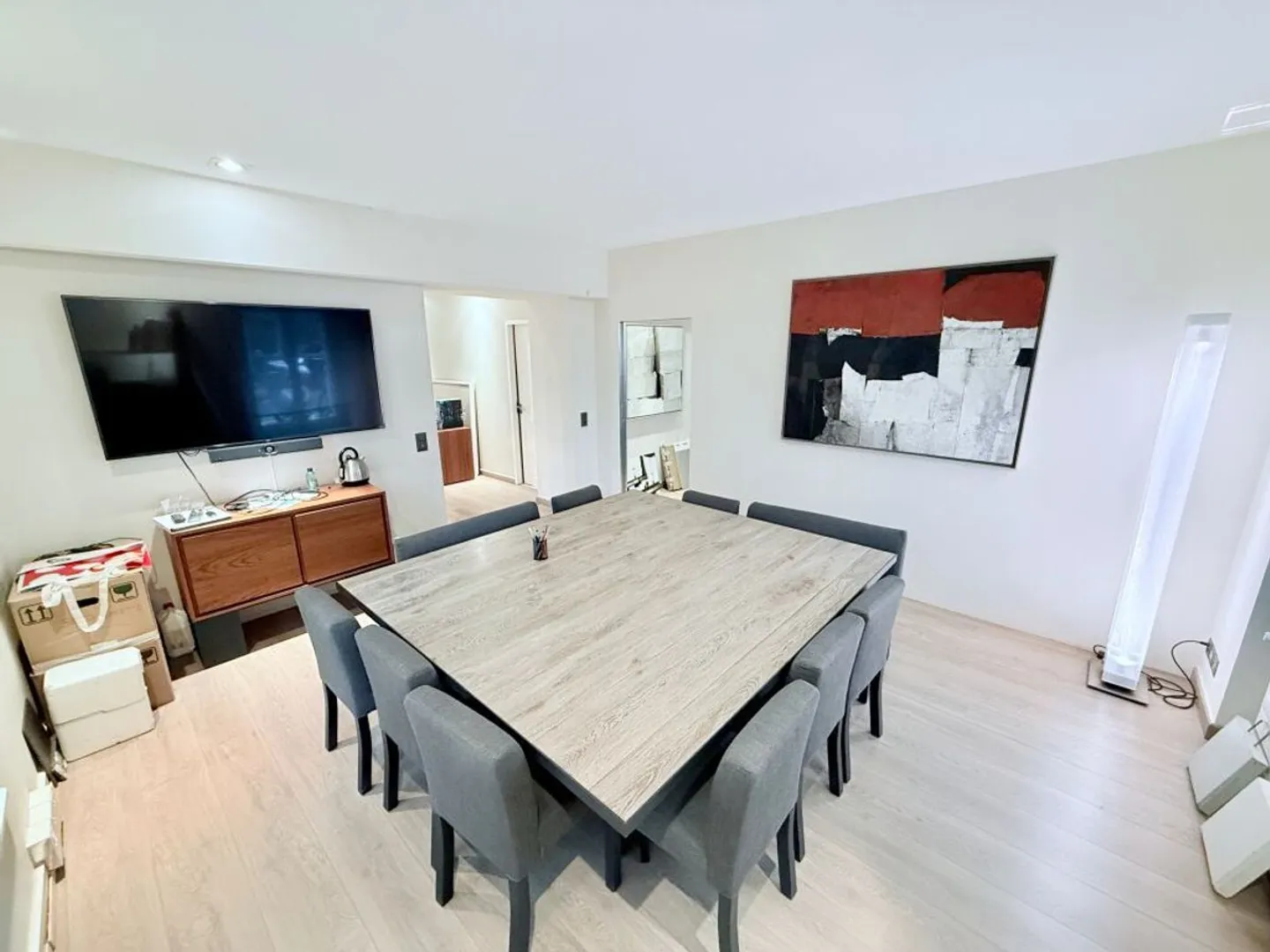 Elegant office of 115 m² for rent in a character building - Photo 2 of 5