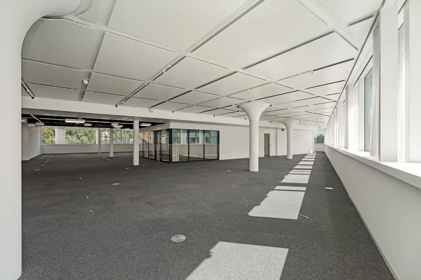 Bureau Open Space - Flexible et Adaptable, Parfait pour Votre Entreprise ! - Photo 2 sur 8