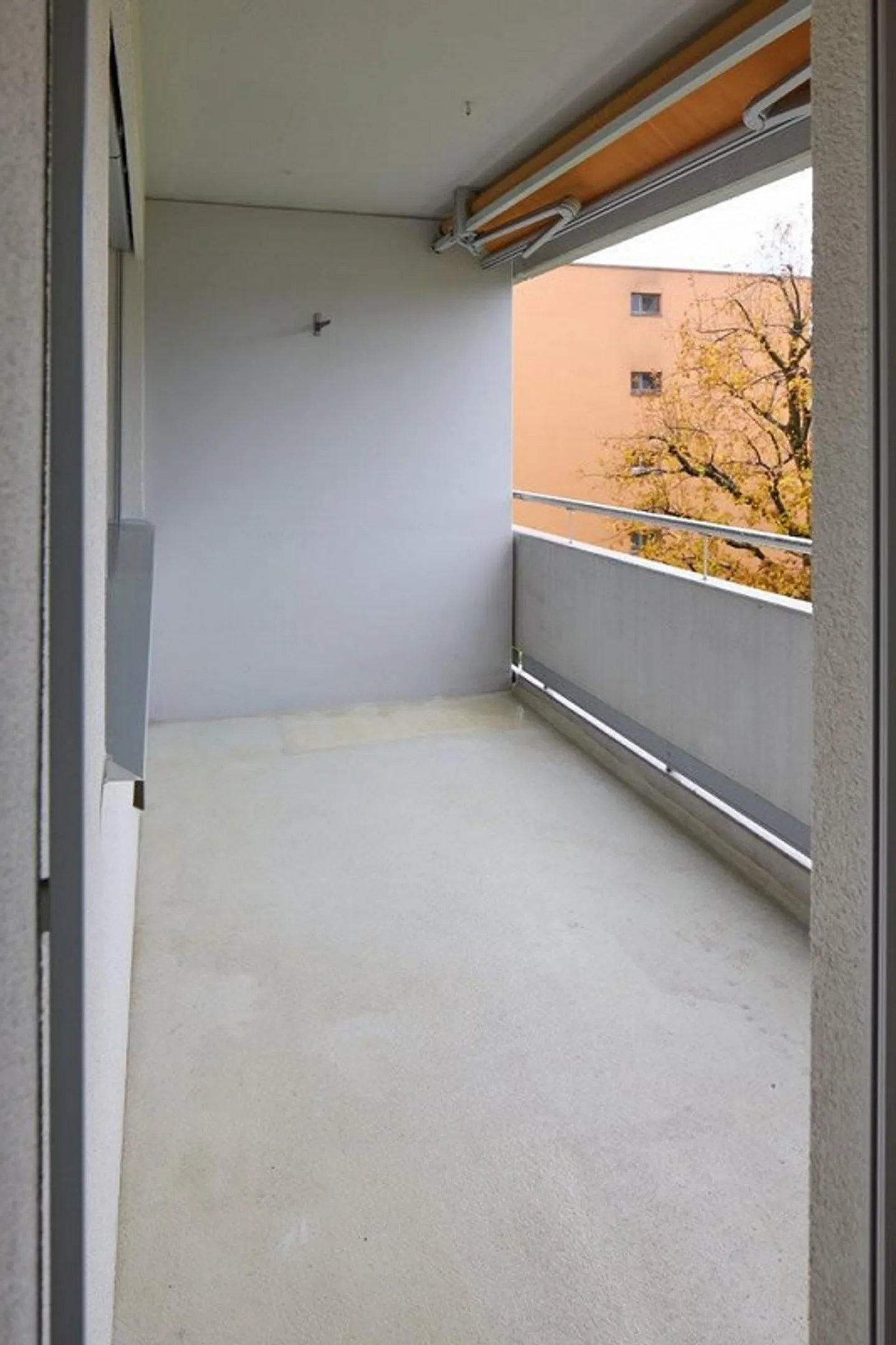 Geräumige Wohnung mit Balkon - Foto 5 von 6