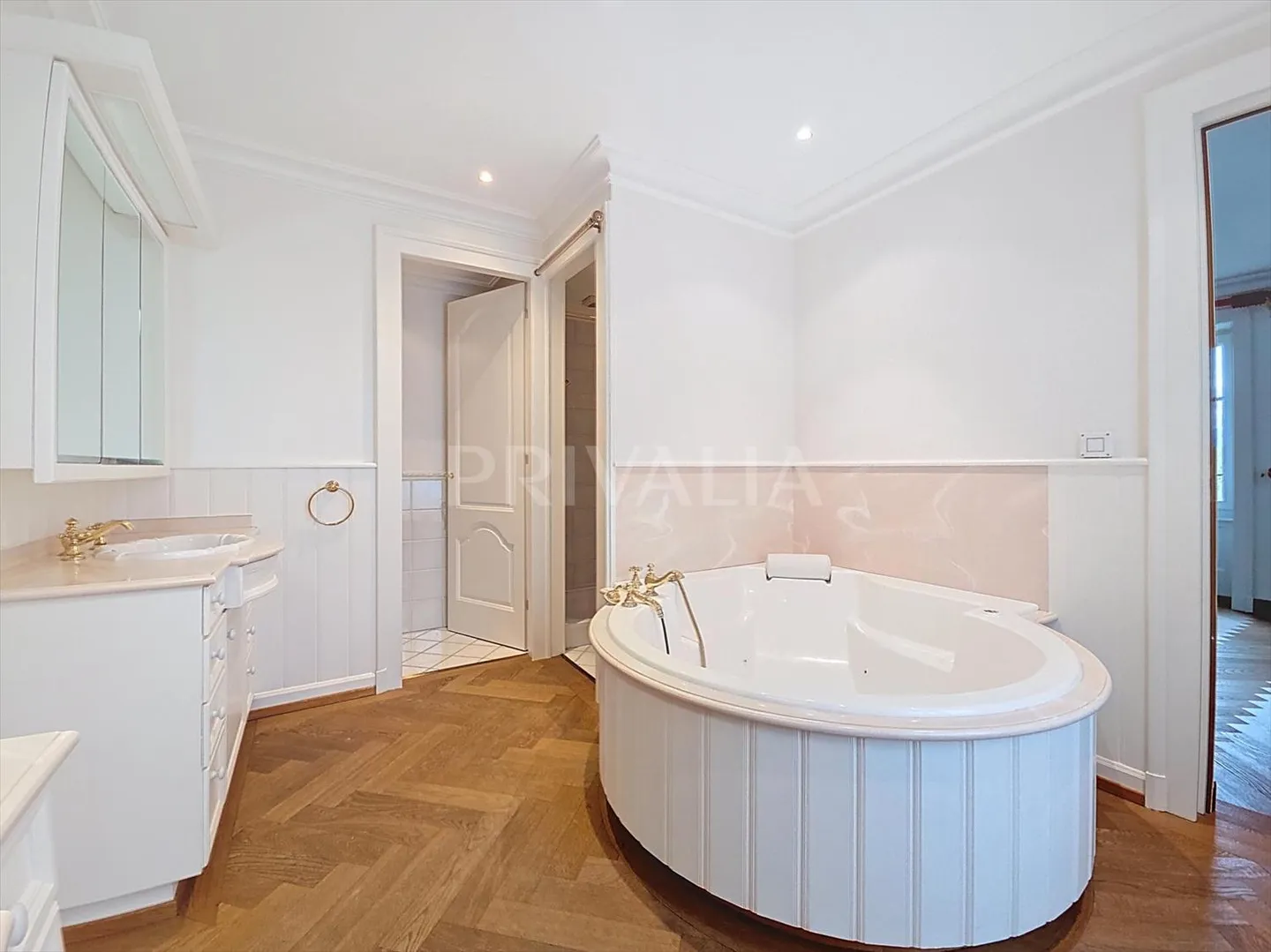 Luxuriöse Residenz aus dem frühen 19. Jahrhundert mit Schwimmbad - Foto 7 von 13