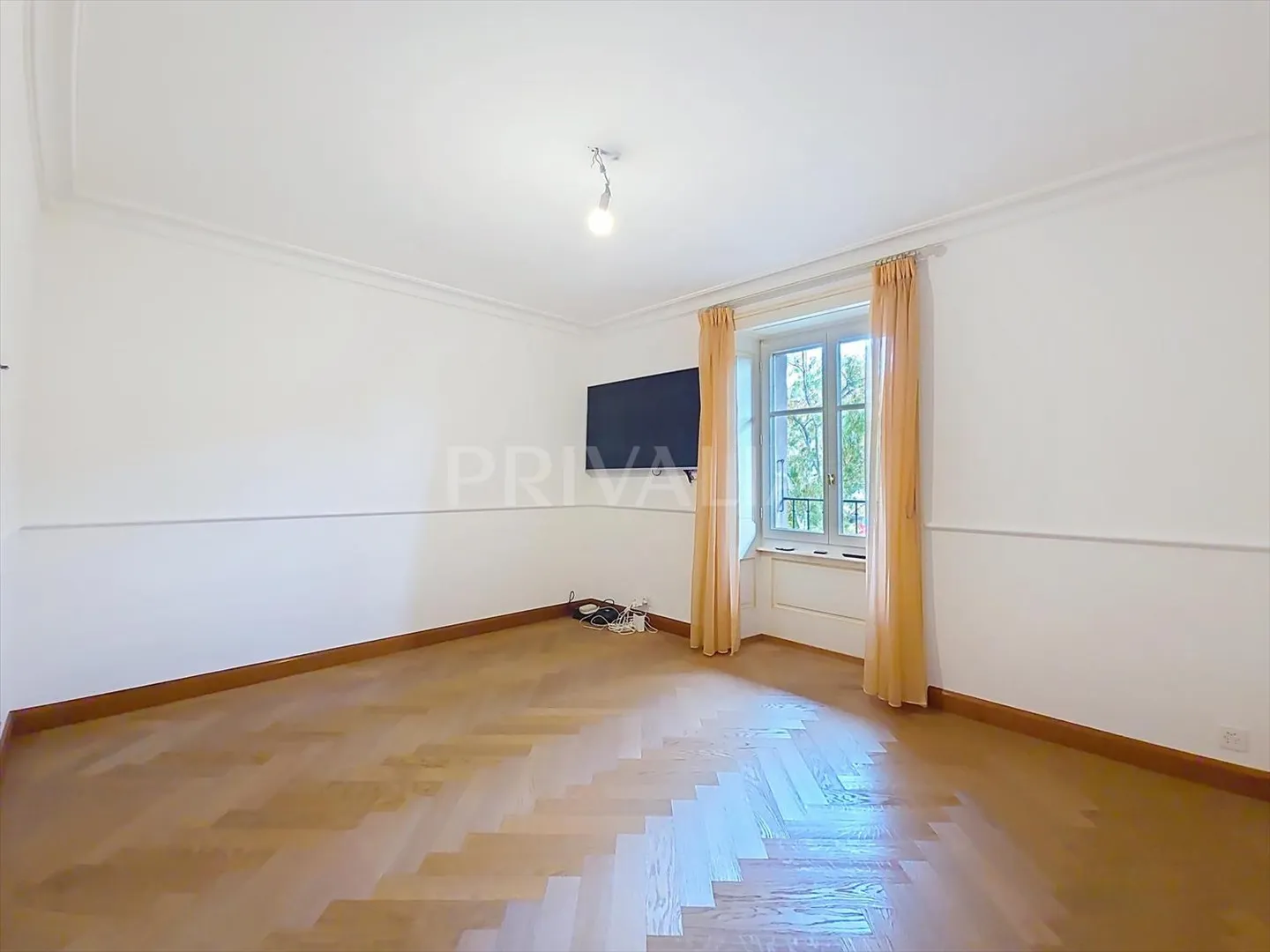 Luxuriöse Residenz aus dem frühen 19. Jahrhundert mit Schwimmbad - Foto 9 von 13