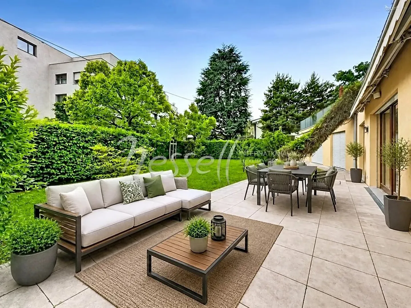 Charming Garden Apartment - Photo 3 of 10