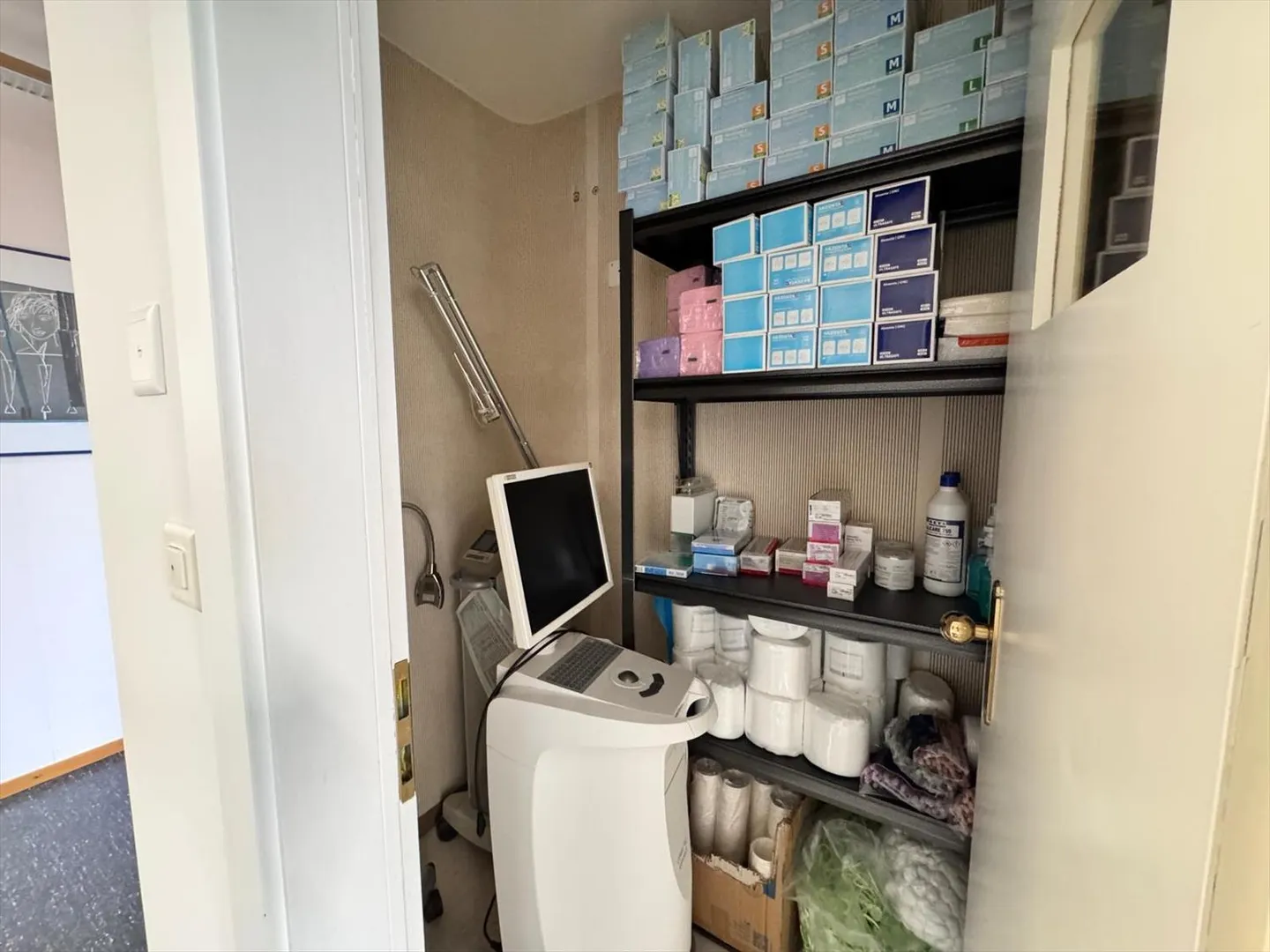 Commerce - Photo 7 of 11