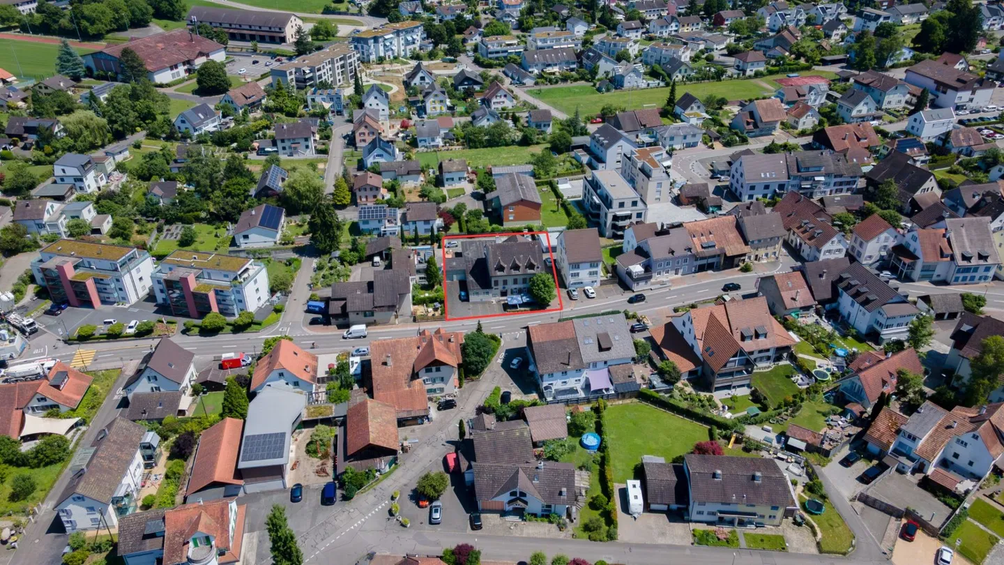 Wohn- und Geschäftshaus mit 4 Wohnungen, Restaurant, Gewerbe und viel Potenzial - Foto 3 von 3