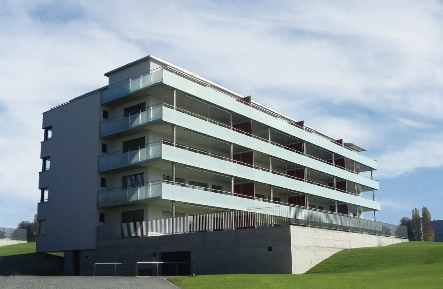 SUPERB ACCOMMODATION IN ESTAVAYER-LE-LAC - Photo 1 of 2