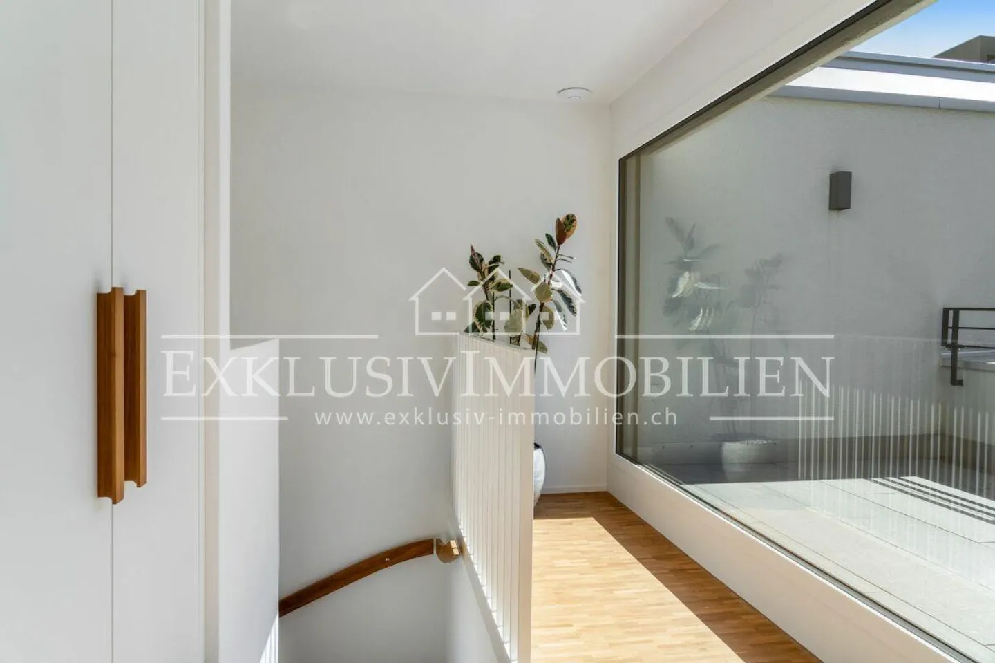 Moderna e esclusiva casa da sogno in posizione premium con vista mozzafiato sul lago - Foto 5 di 8