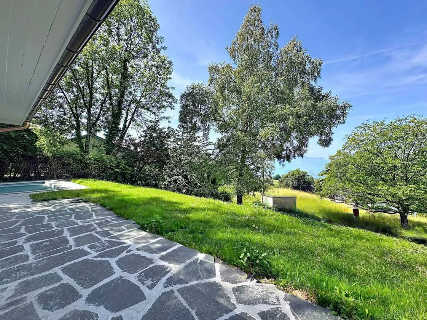 Superbe Villa Rénovée - Photo 2 sur 13