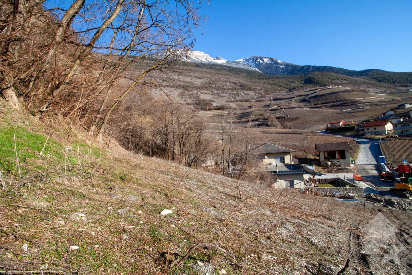 ! Spezialinvestor ! 1000 m2 Grundstück mit Baugenehmigung - Foto 6 von 8