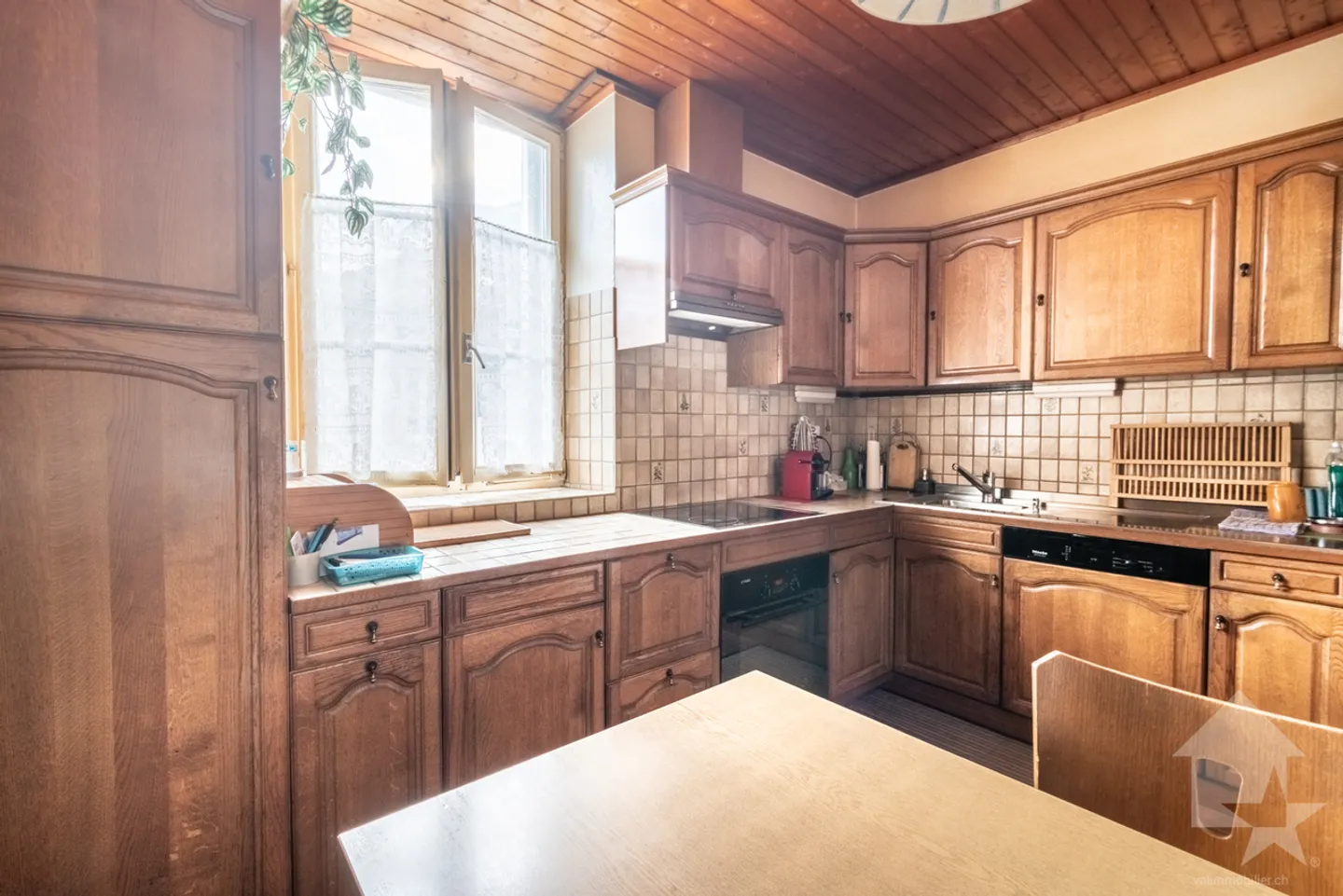 Appartement avec 4.5 pièces dans la vieille ville de Saint-Maurice - Photo 3 sur 9