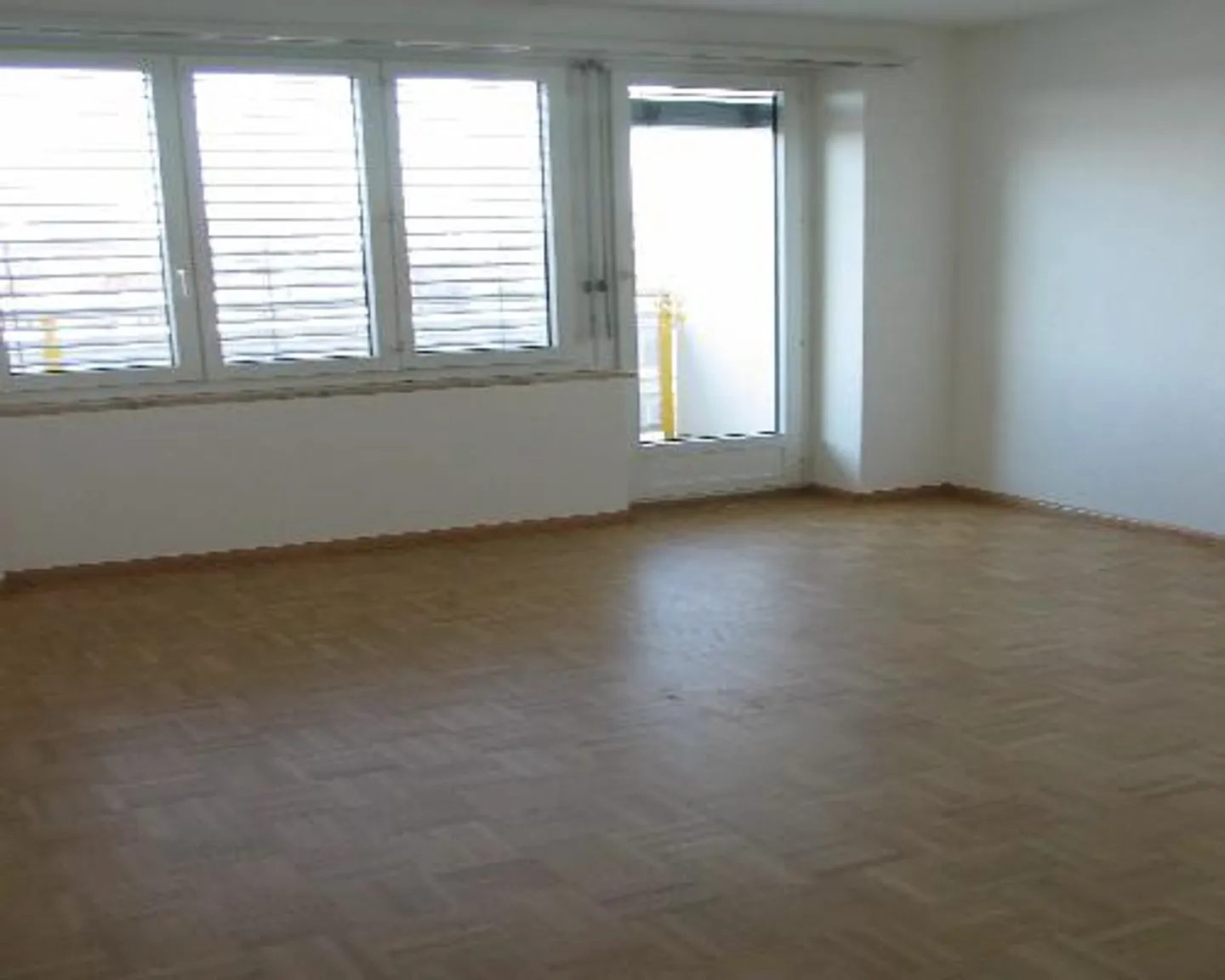 Accogliente appartamento 2 locali vicino Claraplatz - Foto 2 di 4