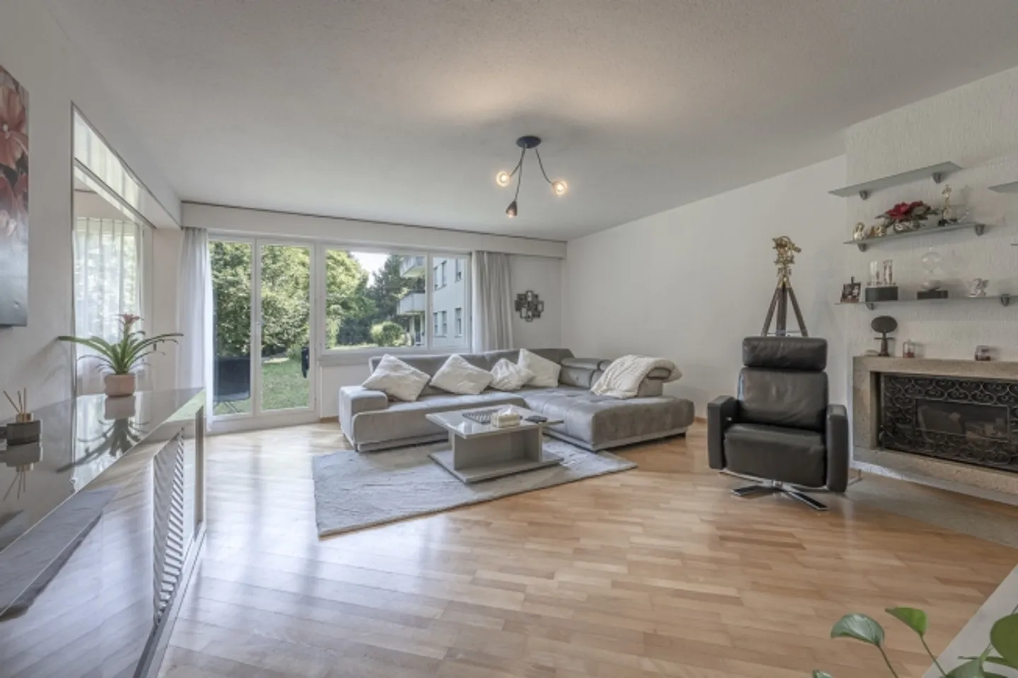 5-Zimmerwohnung mit Gartensitzplatz nähe Stadtzentrum - Foto 2 di 11