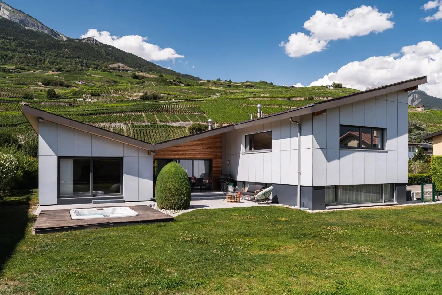 Villa individuelle de 7,5 pièces avec vue imprenable sur le Haut de Cry - Photo 1 sur 13