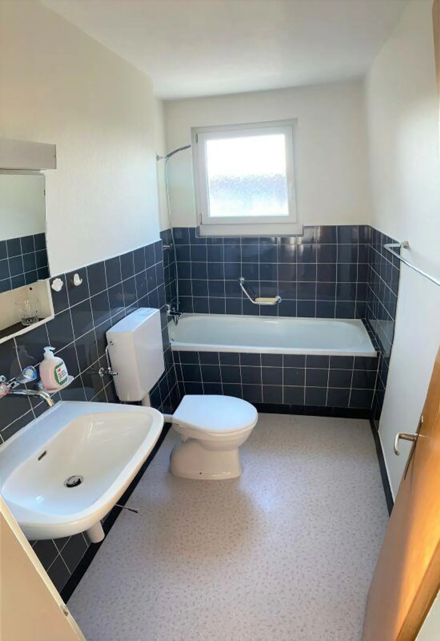 Moderne Wohnung in Neuhausen - Foto 3 von 7